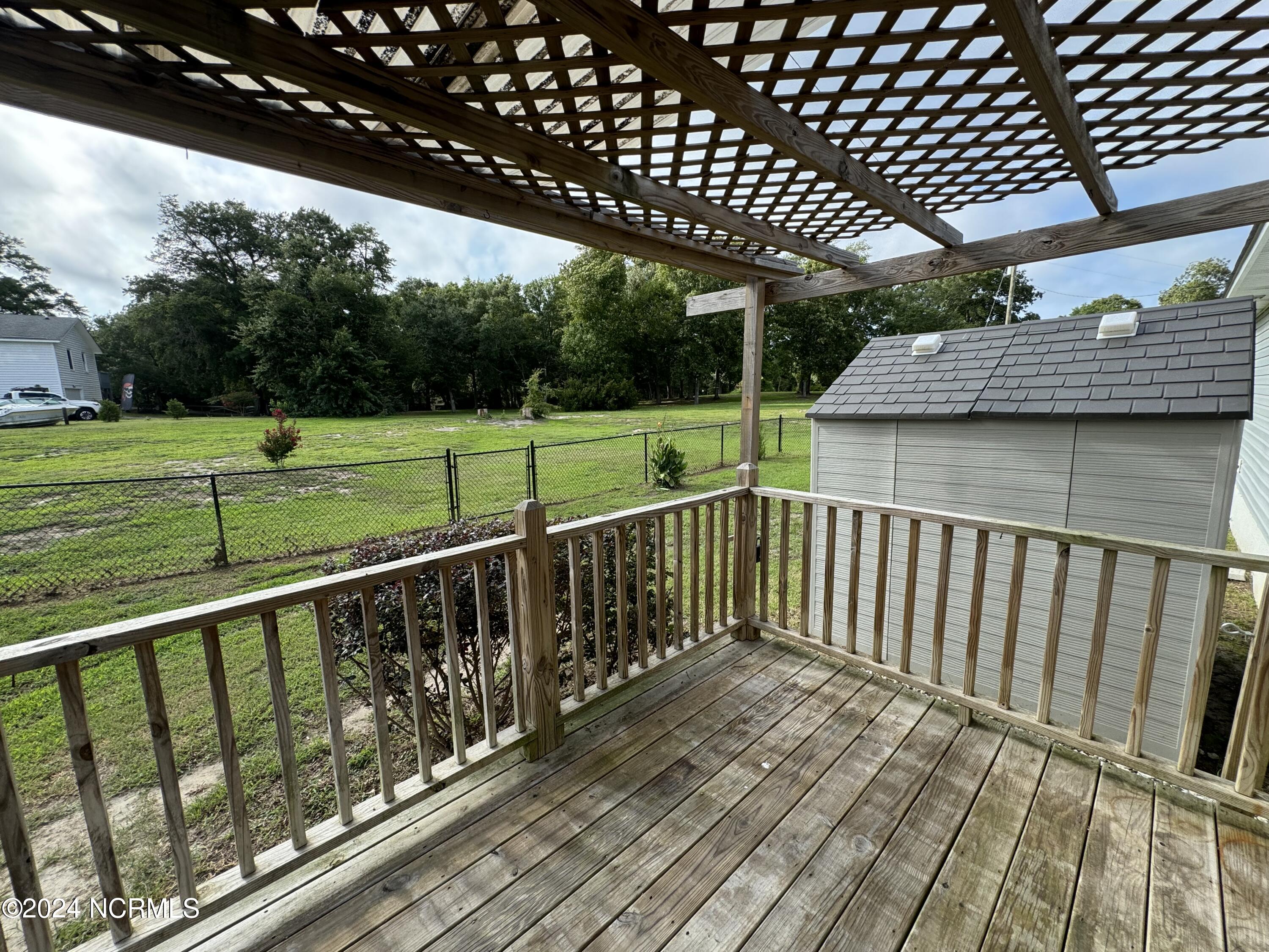 100551441 | Photo 16