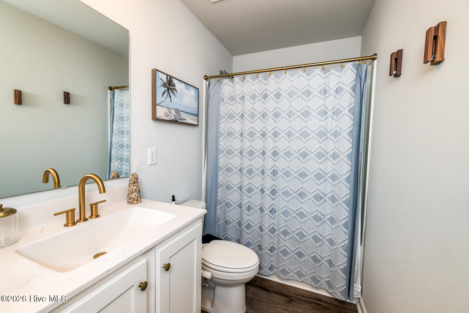 100570599 | Photo 26