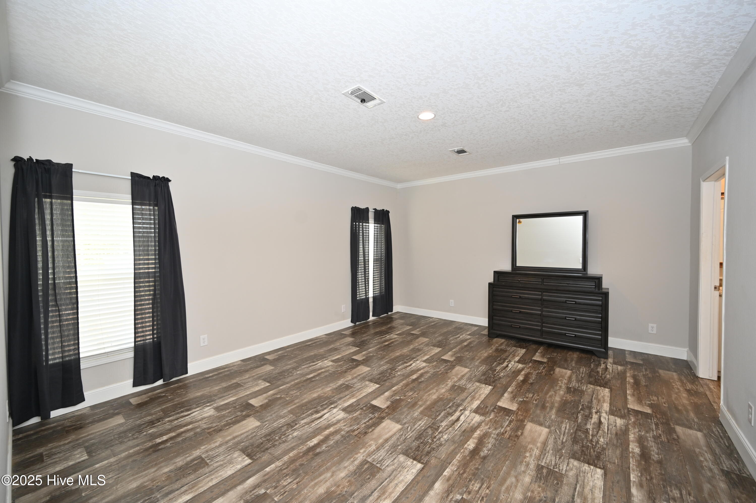 100541262 | Photo 16