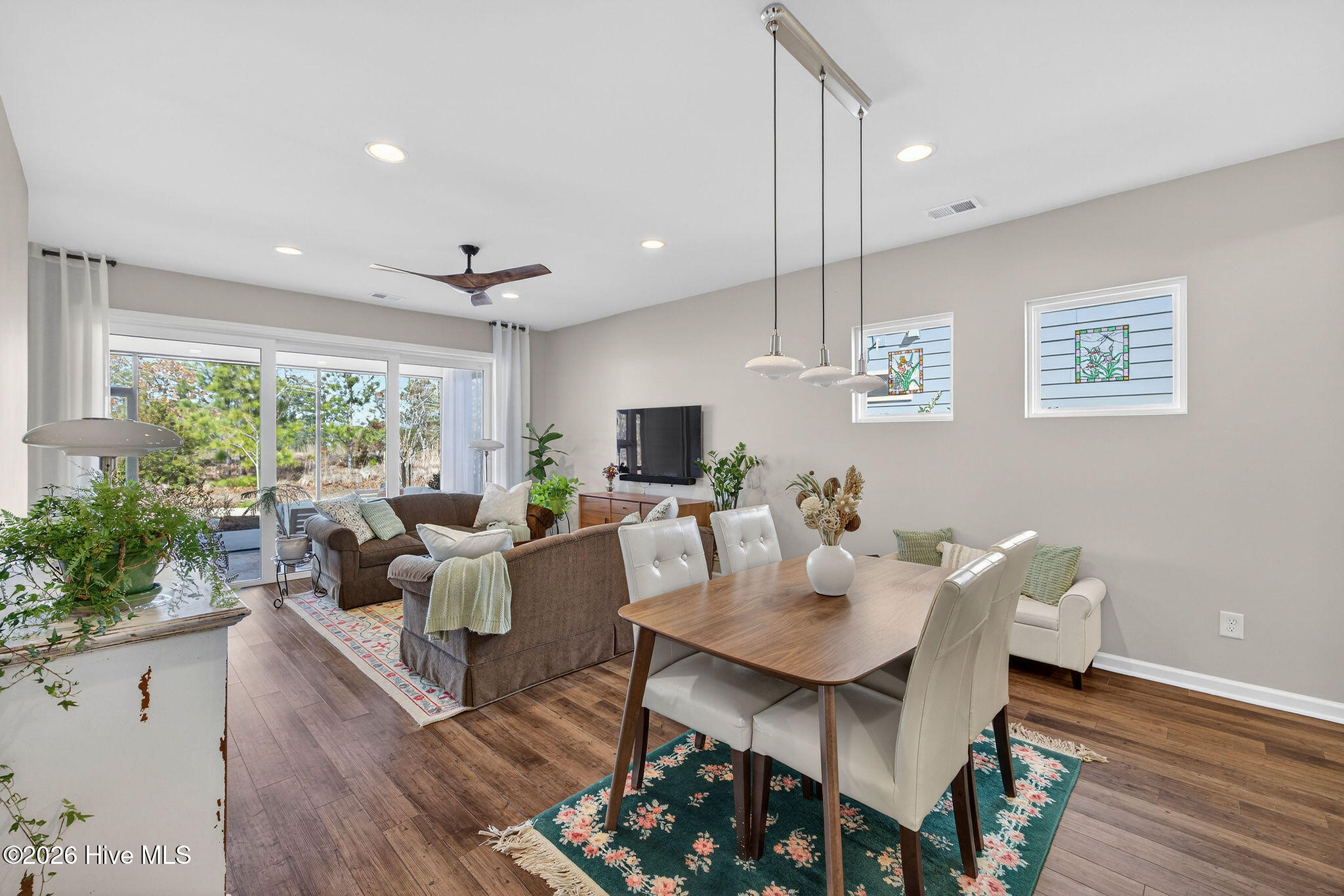 100551347 | Photo 20