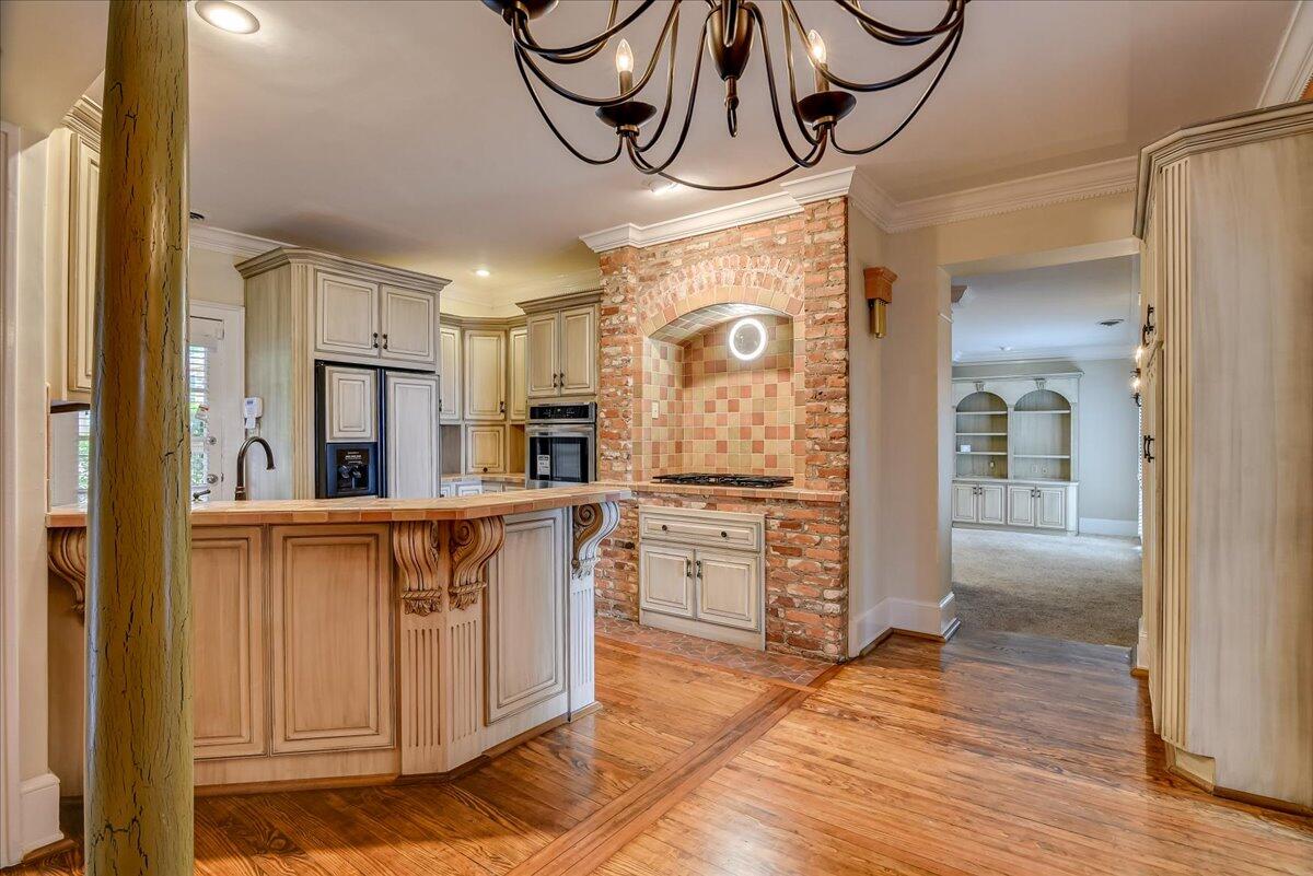 great kitchen
