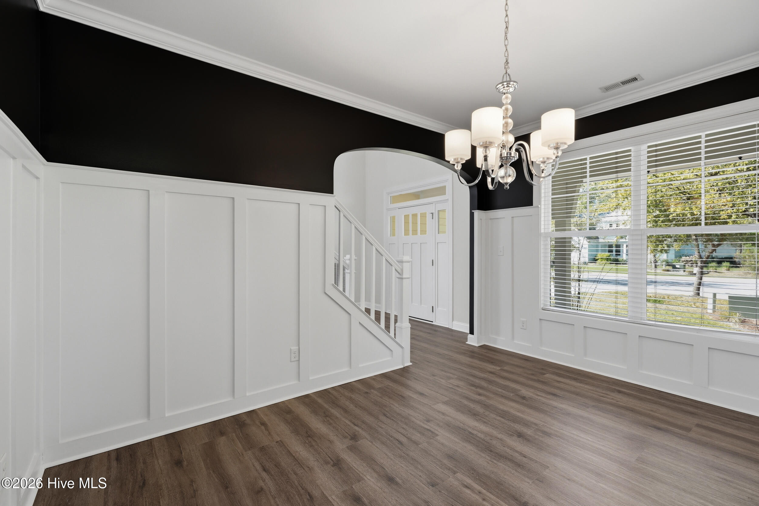 100564120 | Photo 14