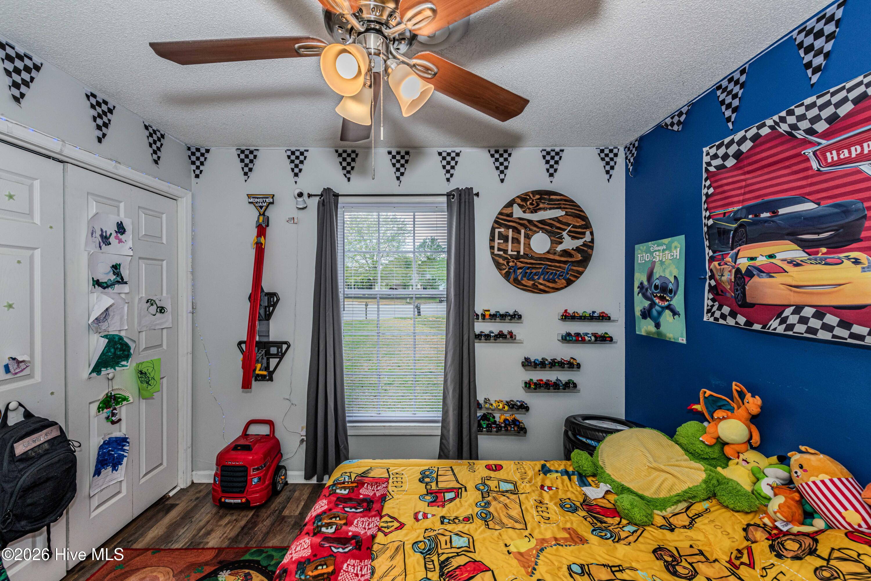 100569074 | Photo 42