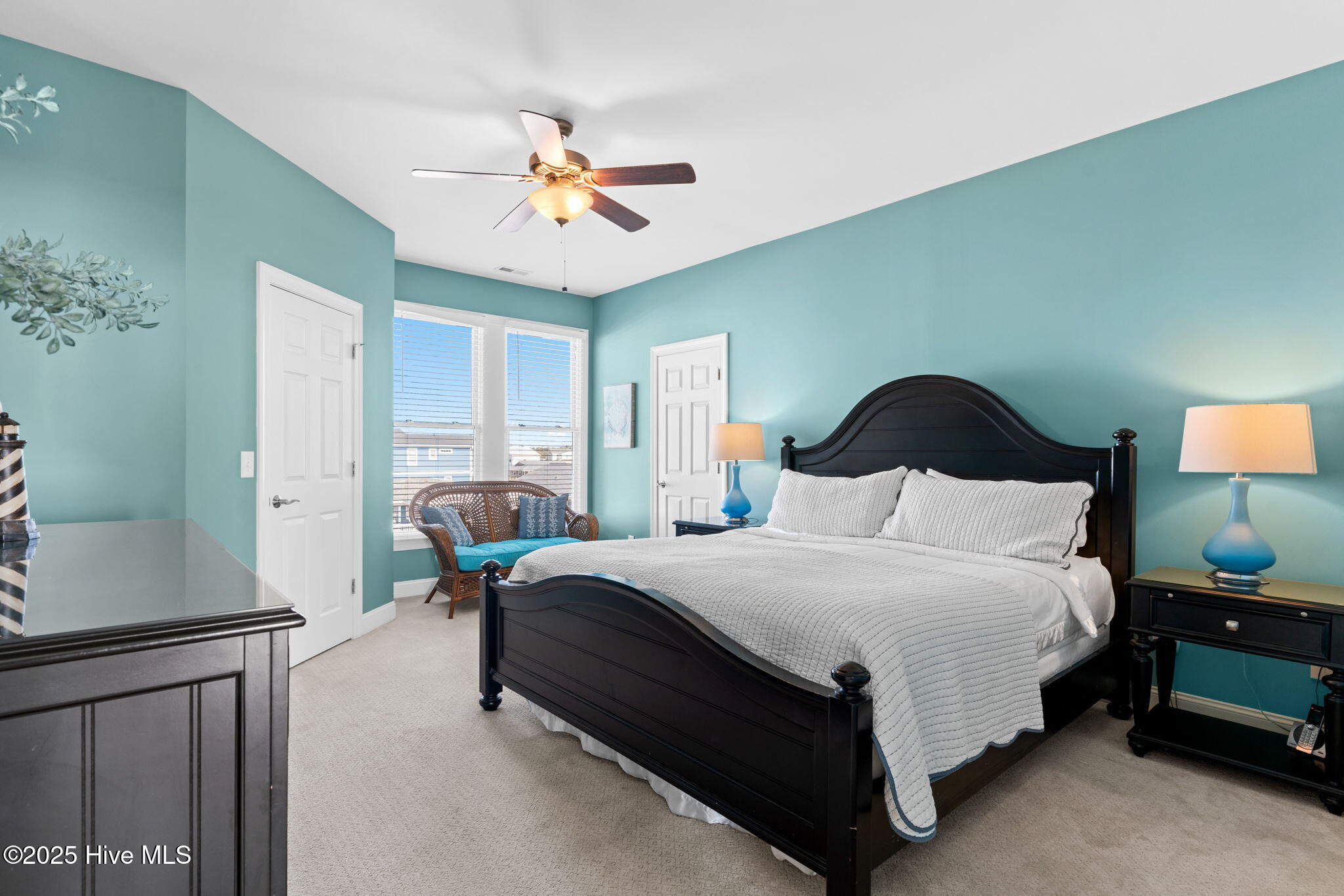 100542576 | Photo 25