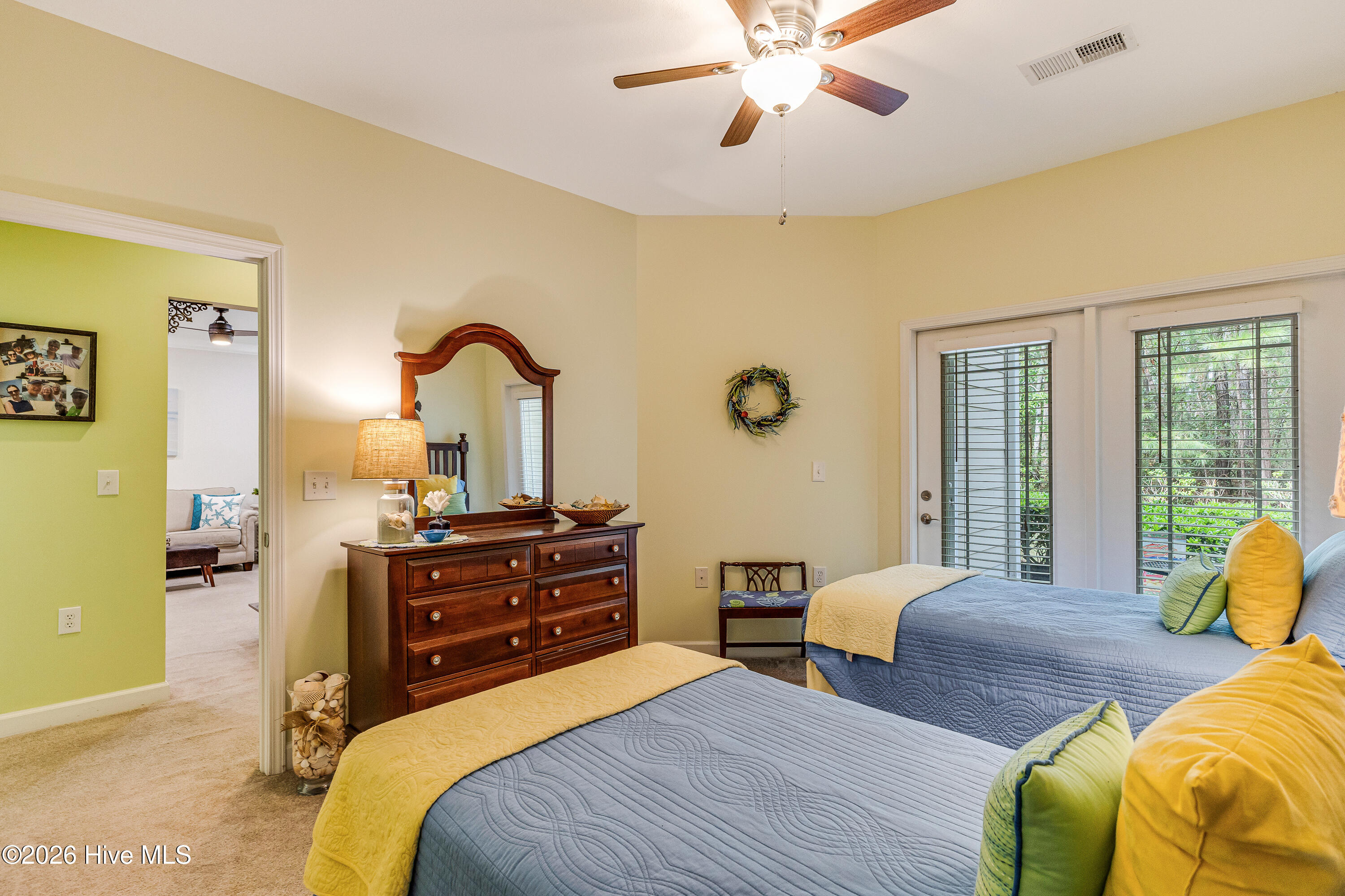 100555725 | Photo 30