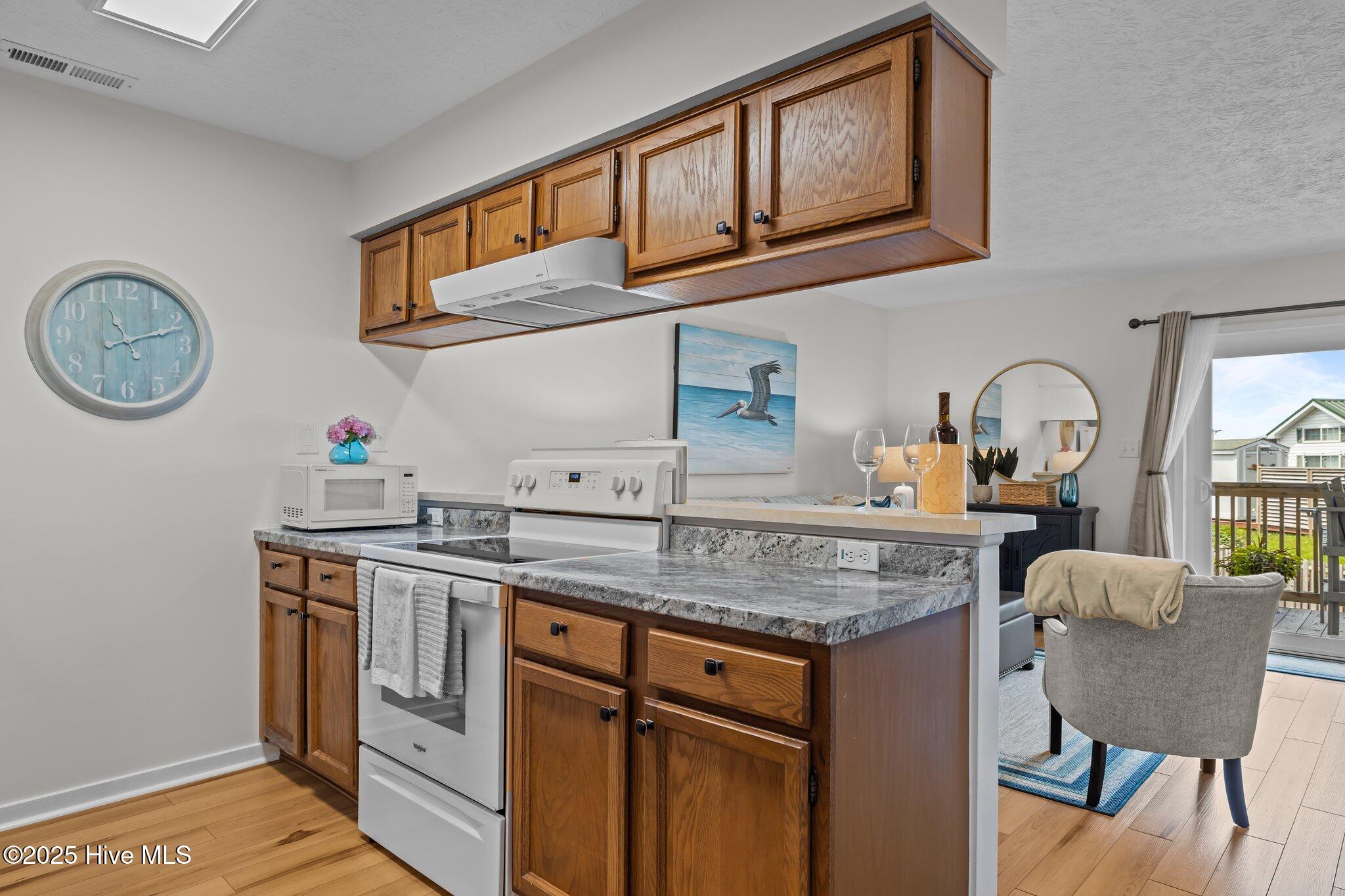 100511751 | Photo 22