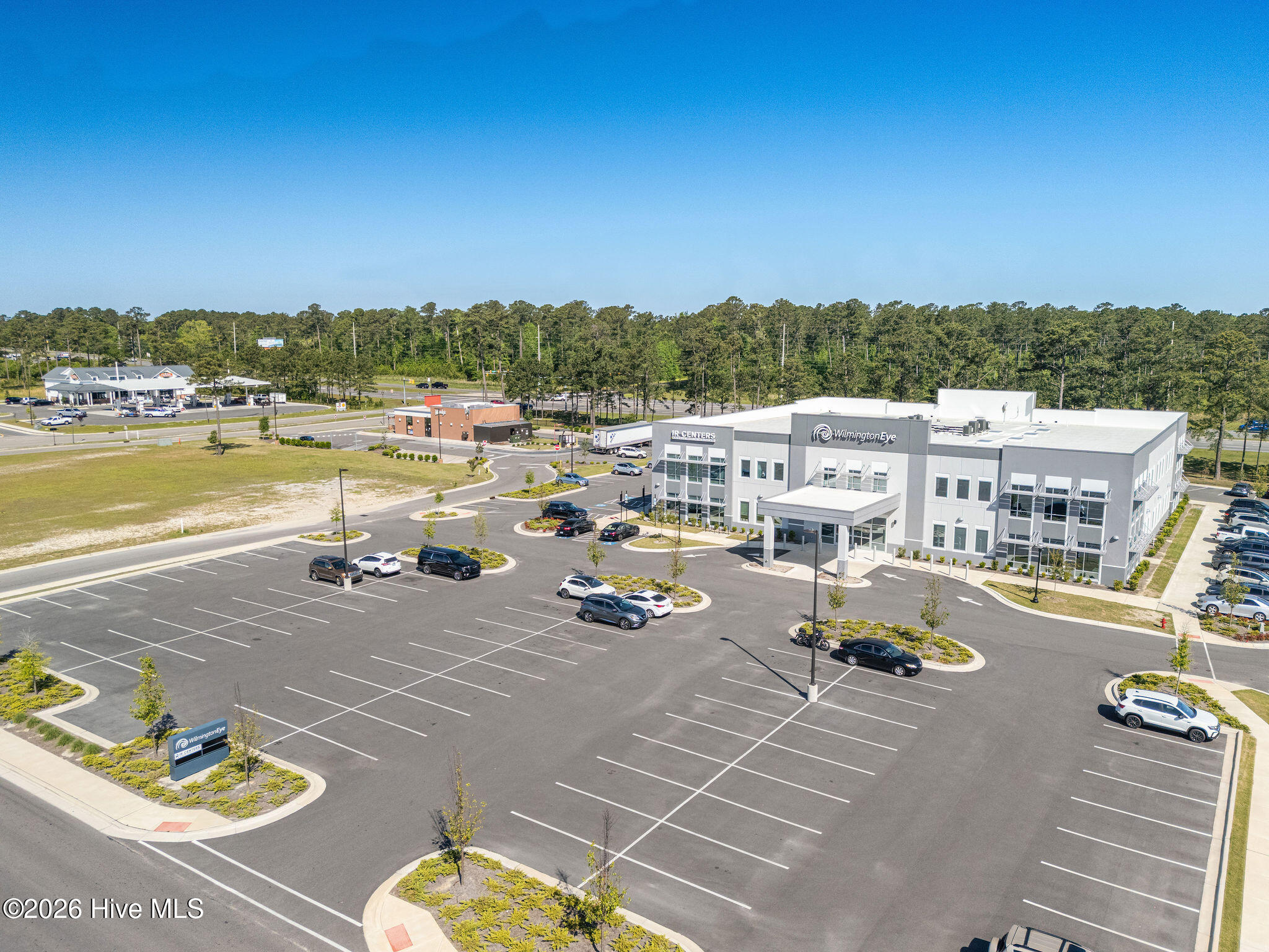 100564757 | Photo 124