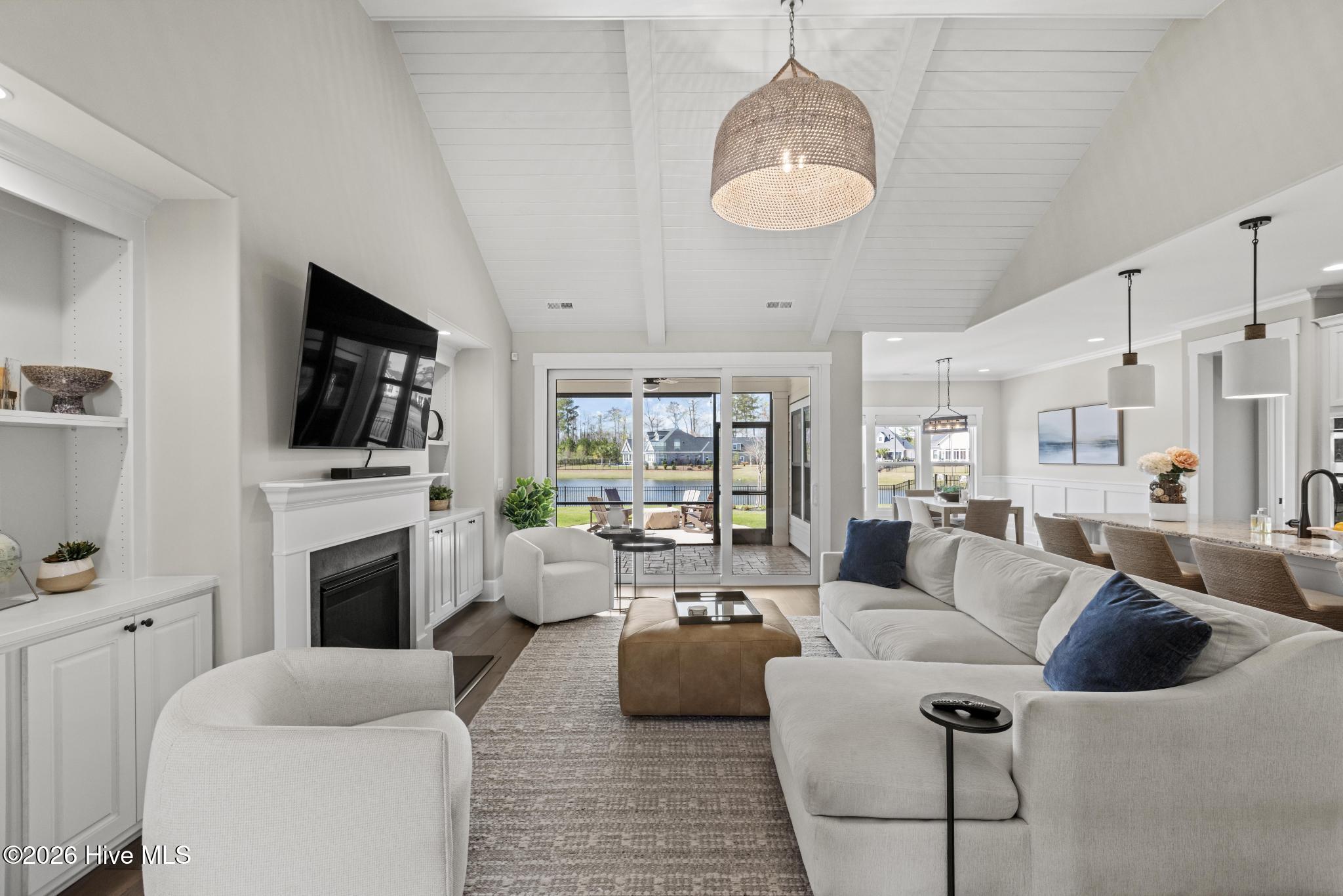 100561204 | Photo 14