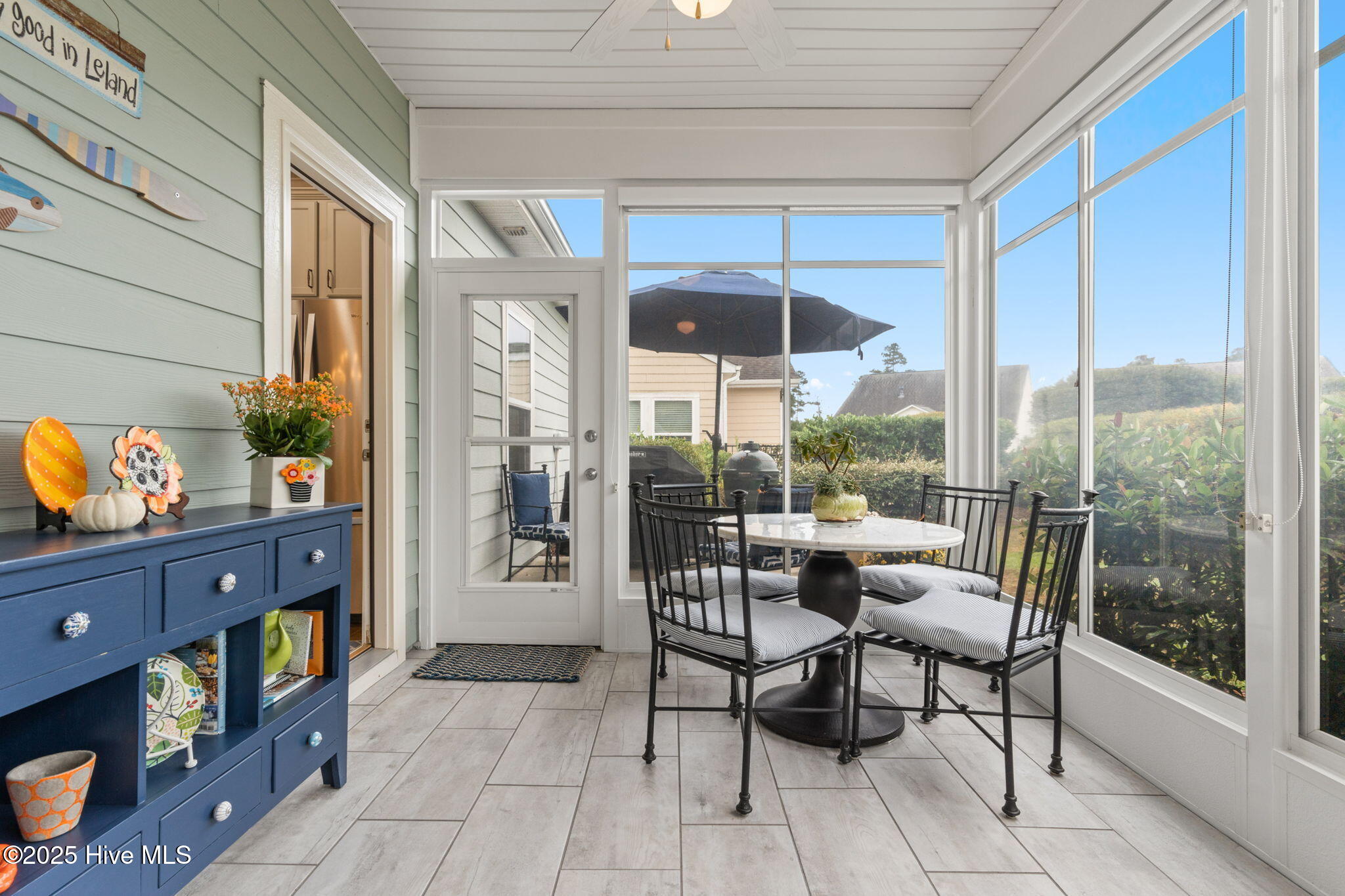 100558980 | Photo 38