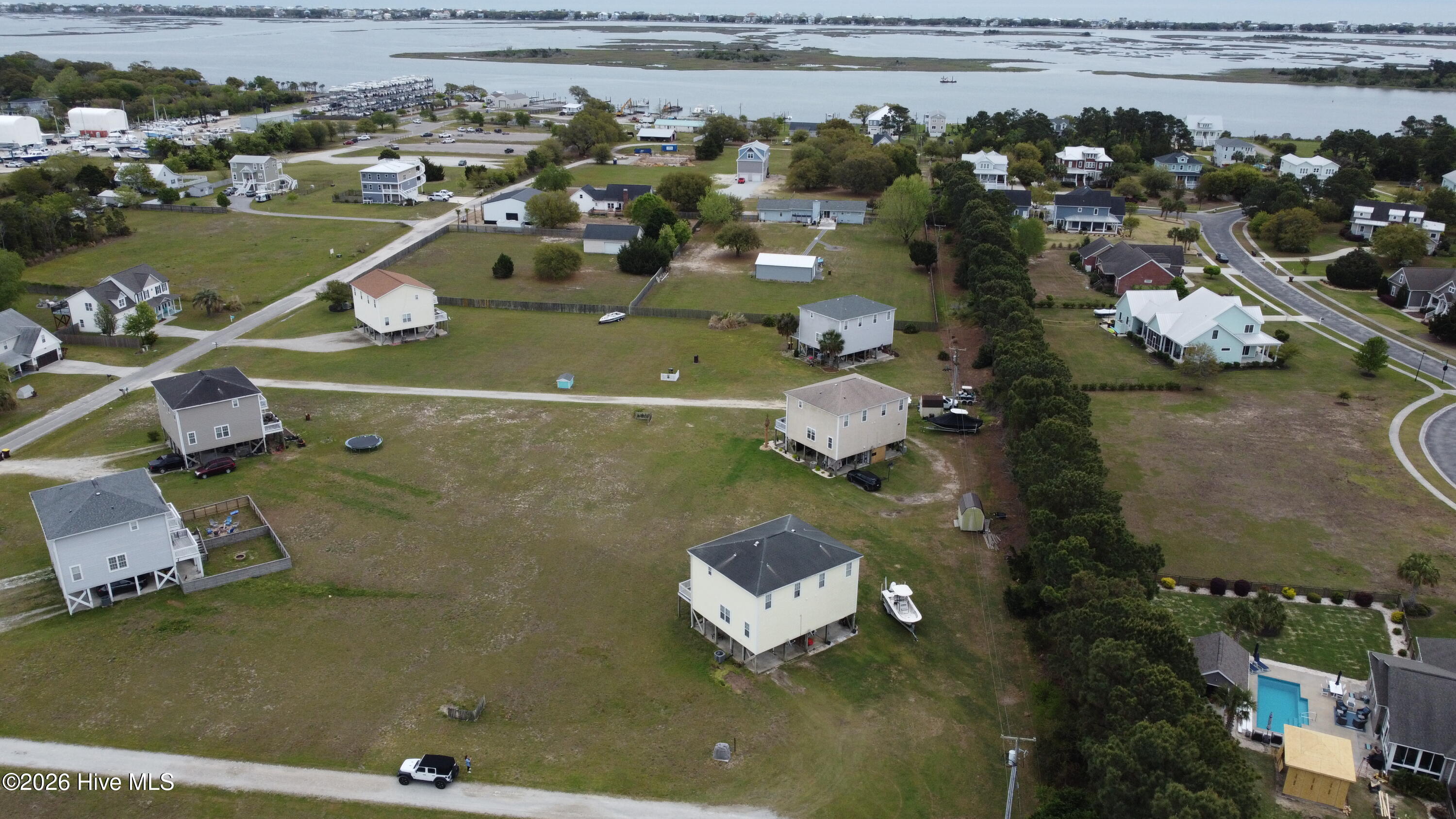 100566043 | Photo 17