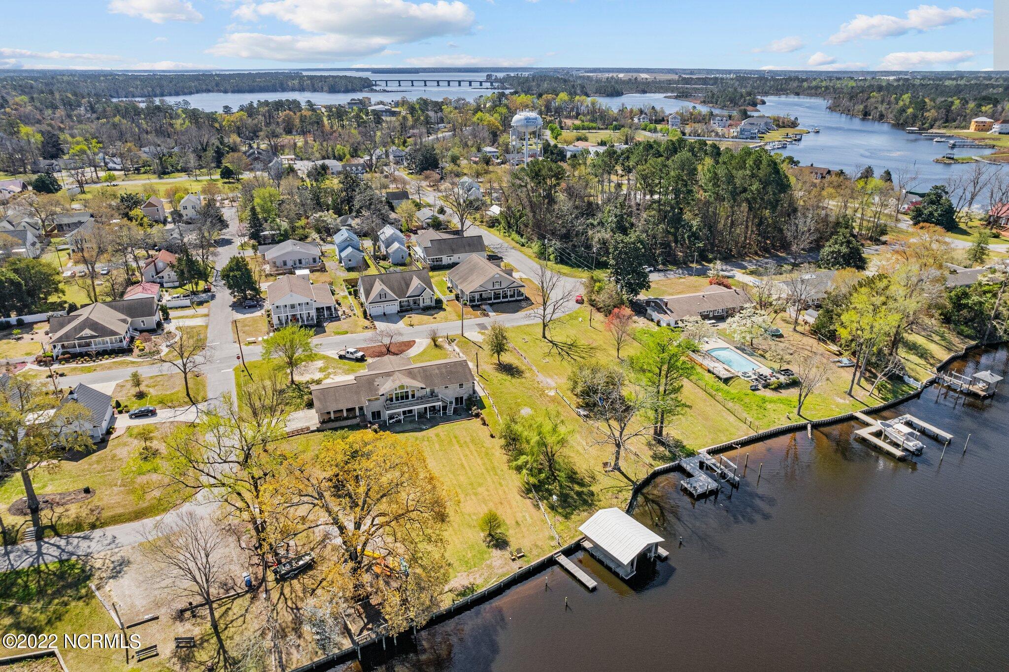 100318441 | Photo 16