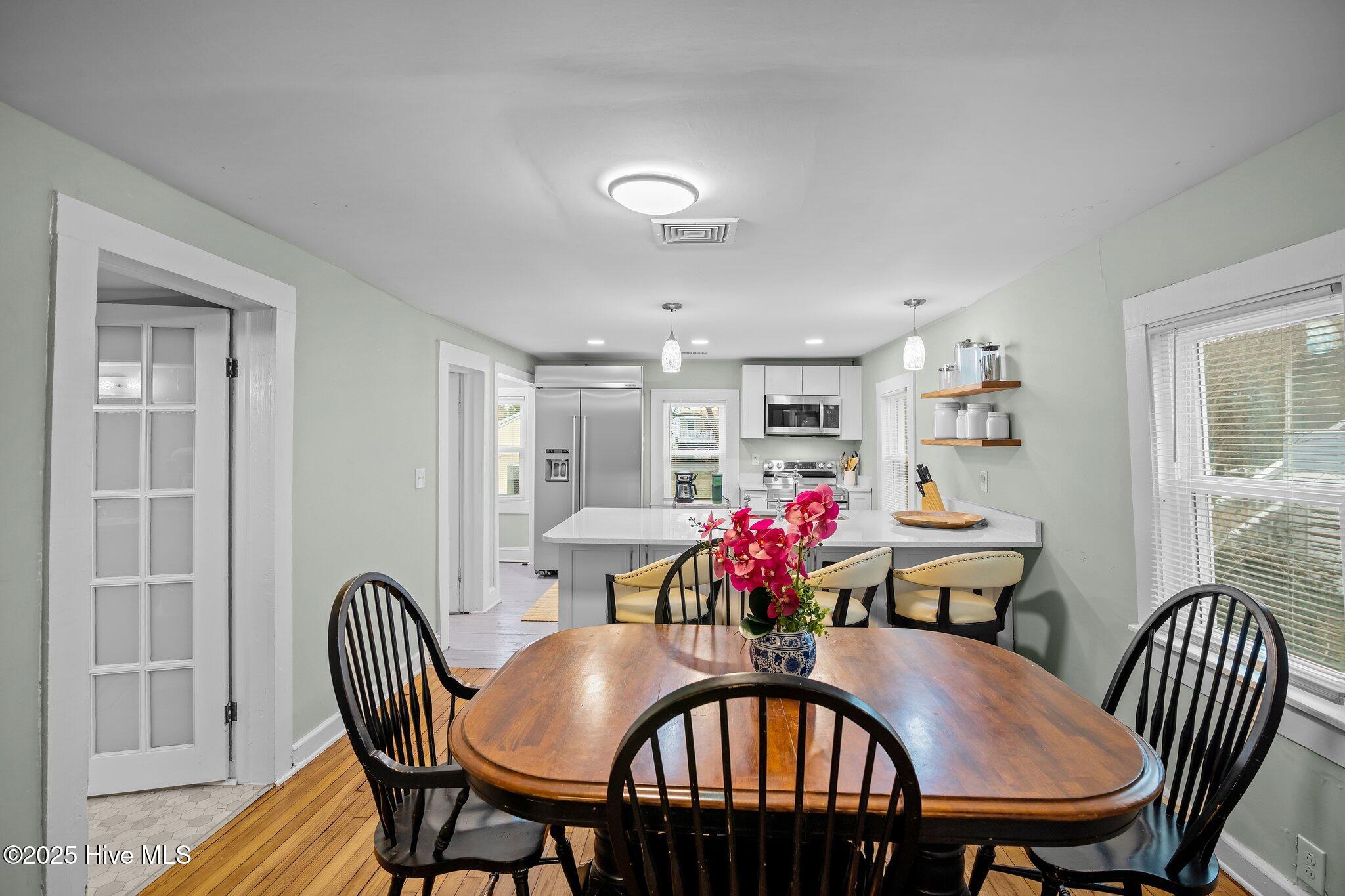 503 Hodges Street,Oriental