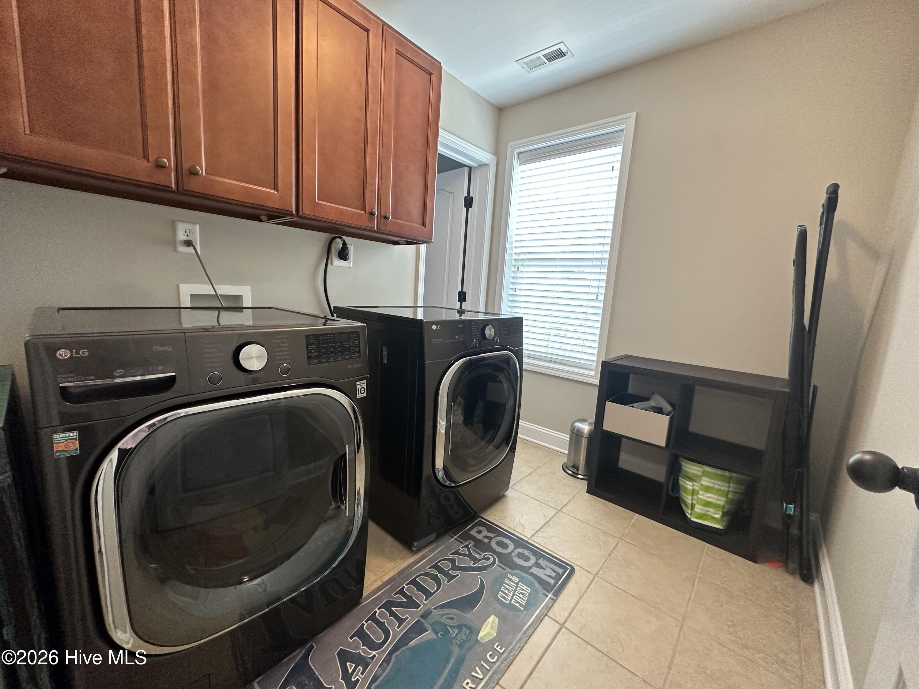 100563138 | Photo 81