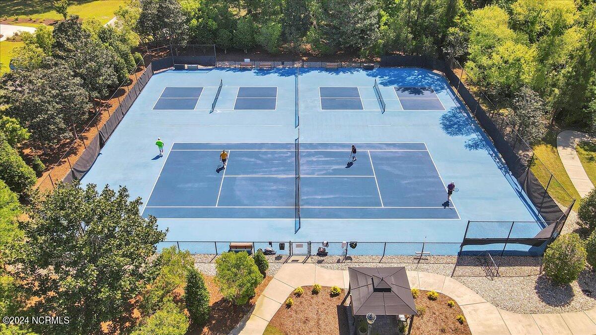 100451885 | Photo 62