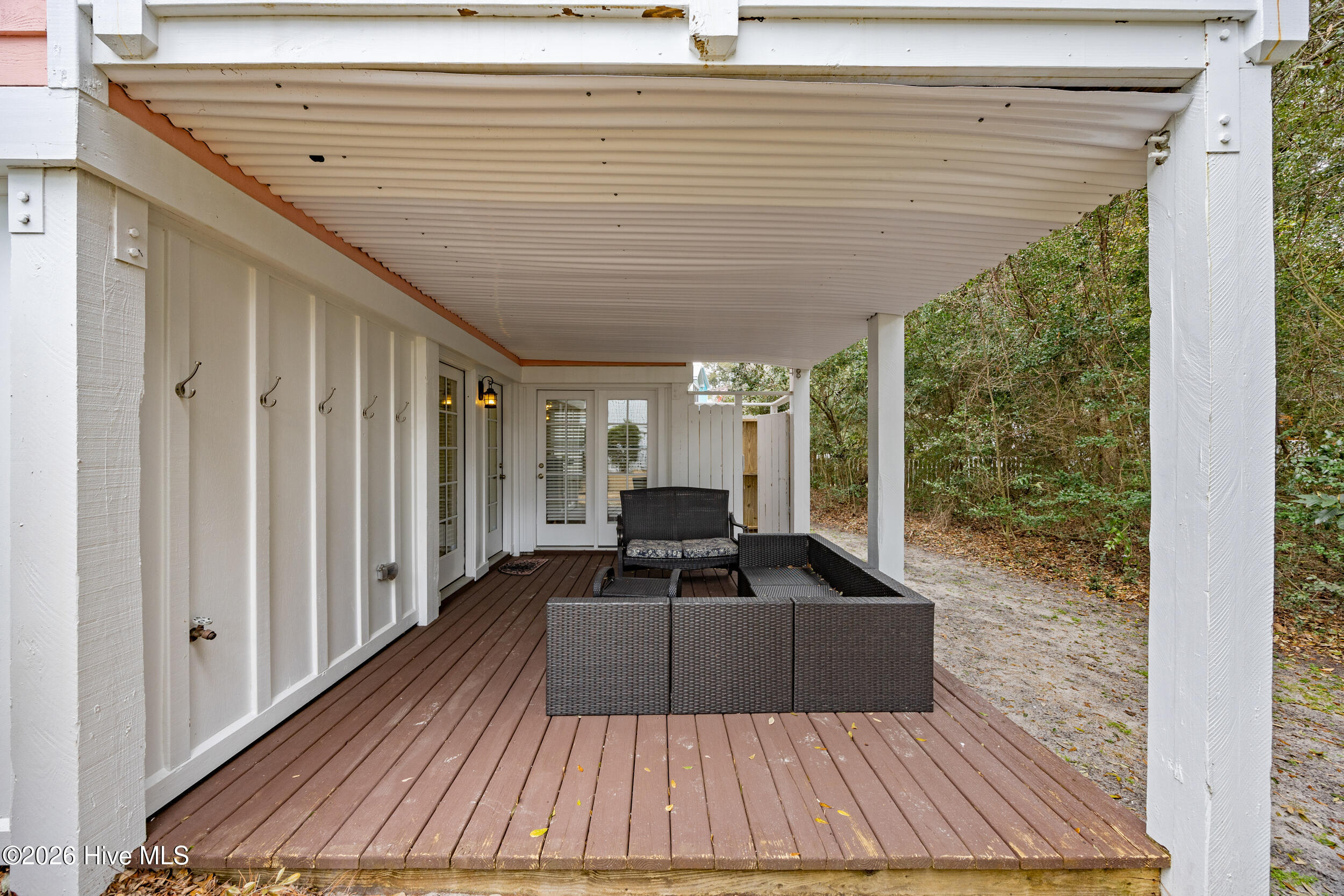 100555680 | Photo 45