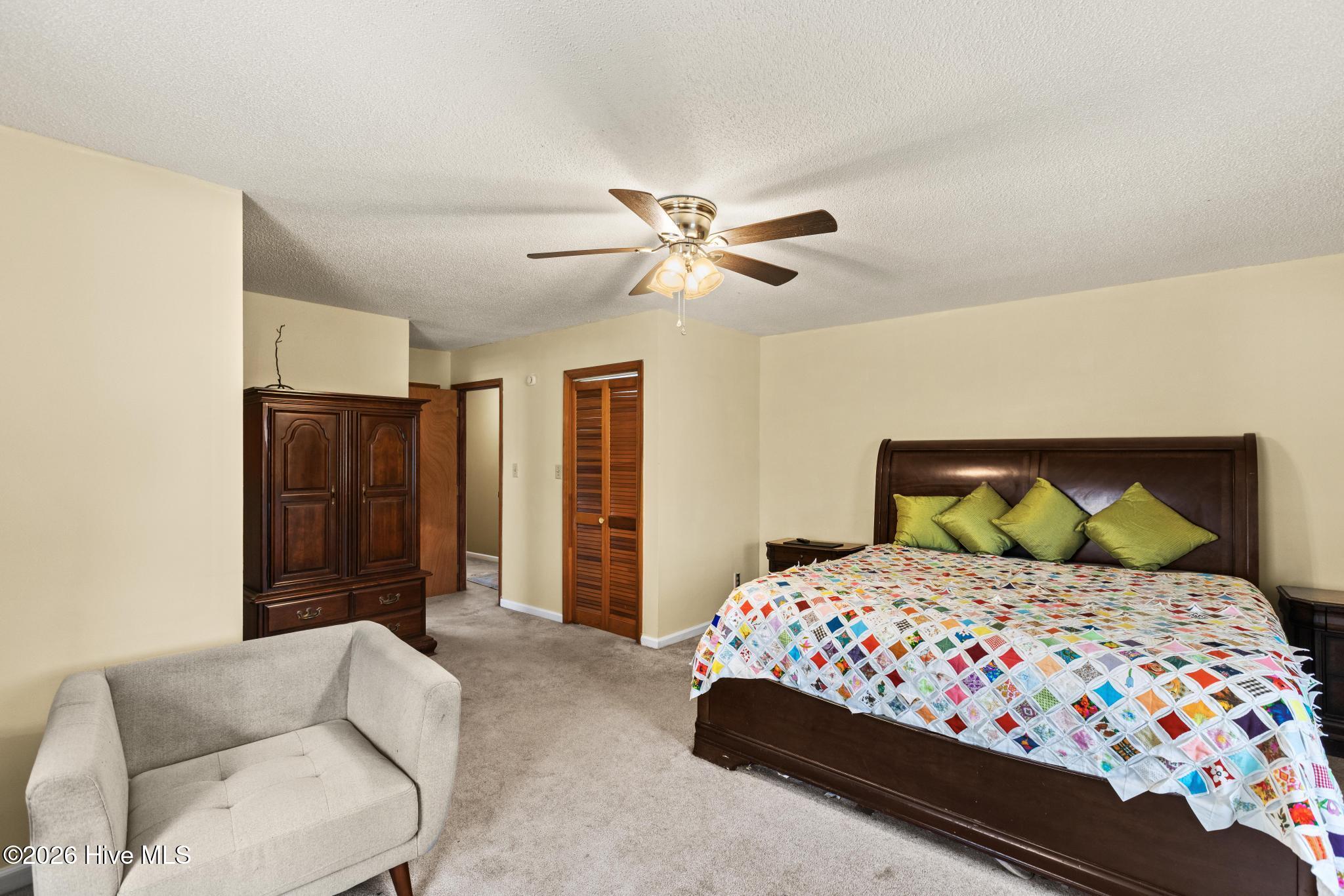 100560657 | Photo 22