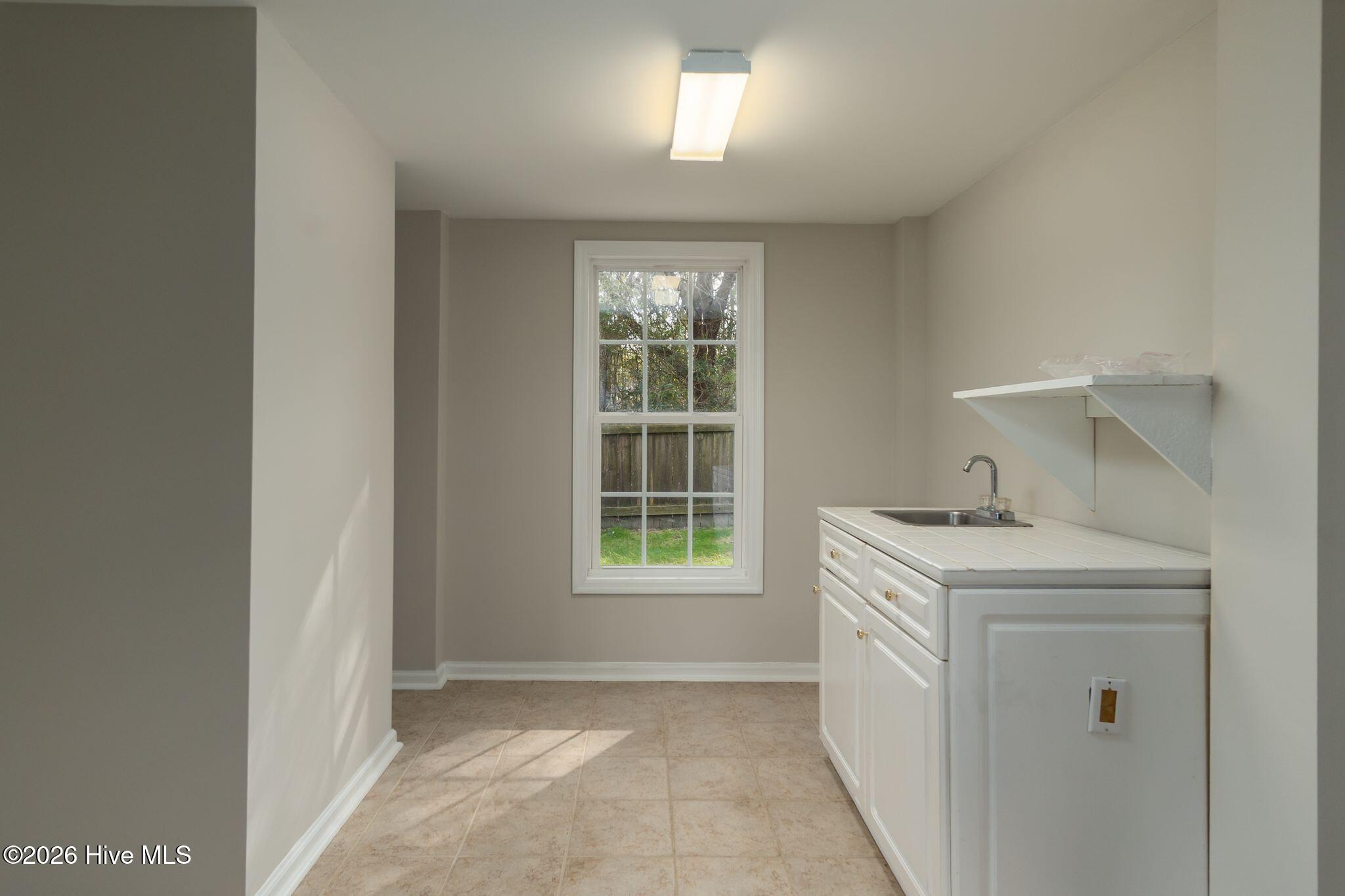 100555153 | Photo 35