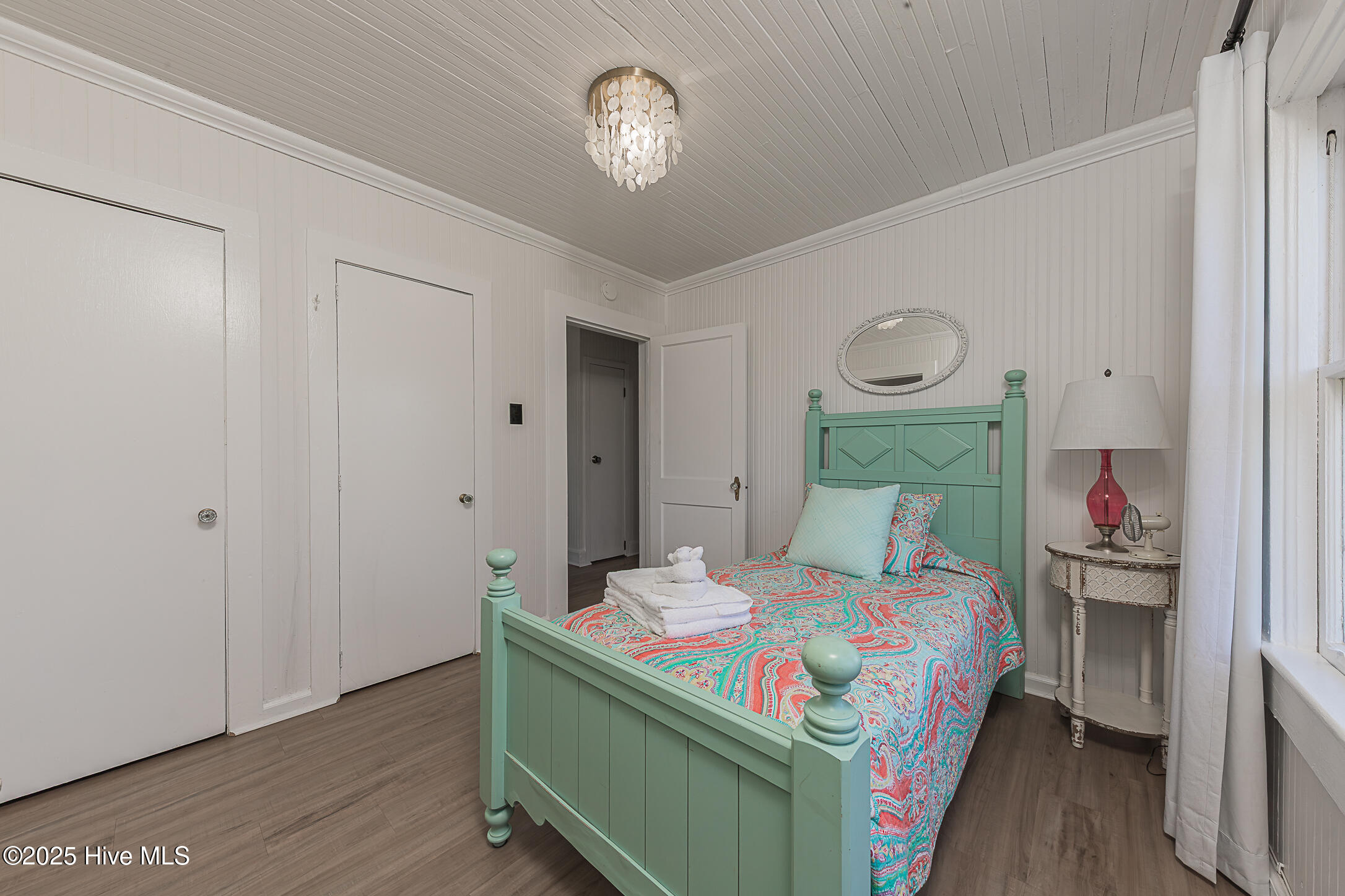 100544224 | Photo 30