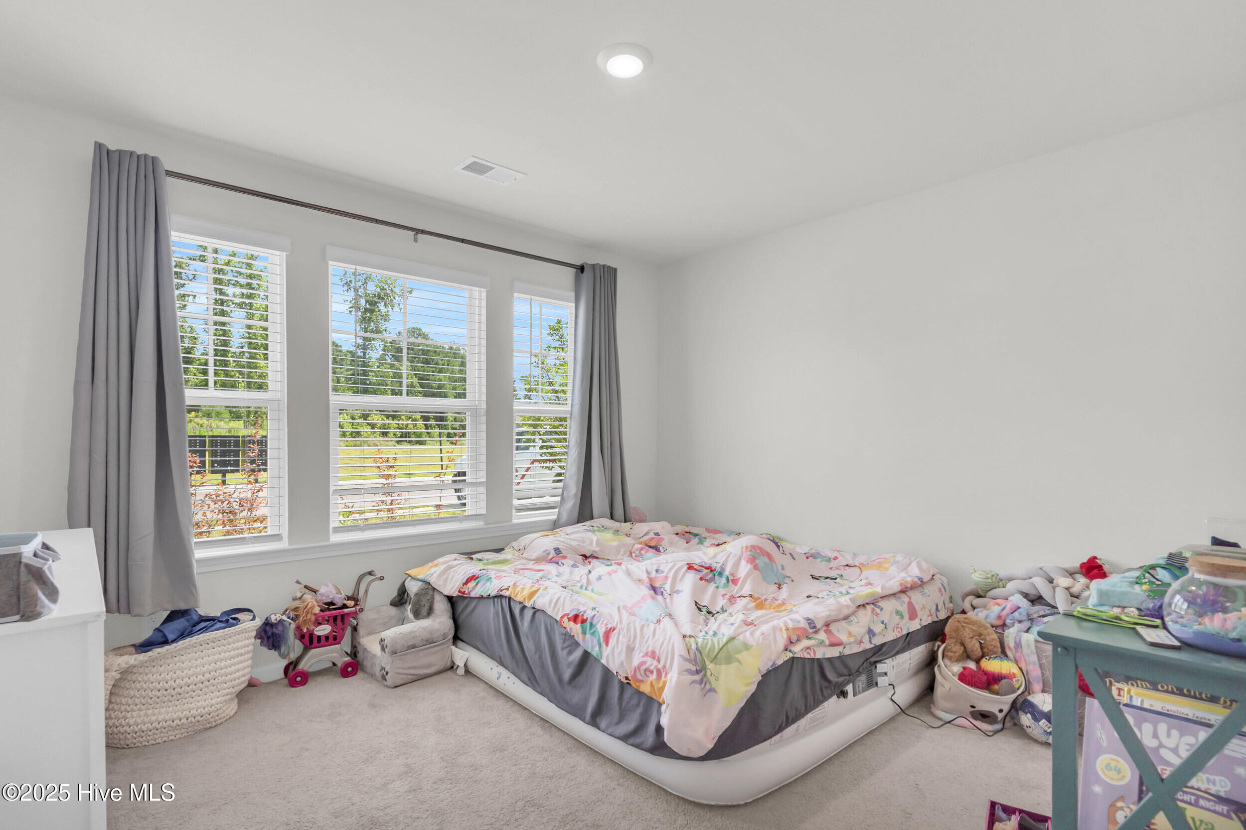 100518260 | Photo 22