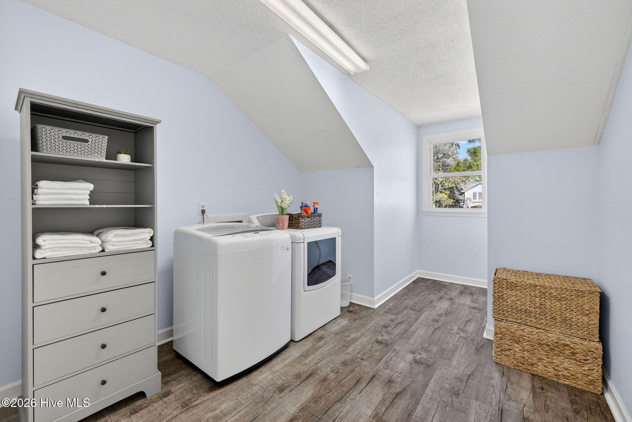 100556814 | Photo 24