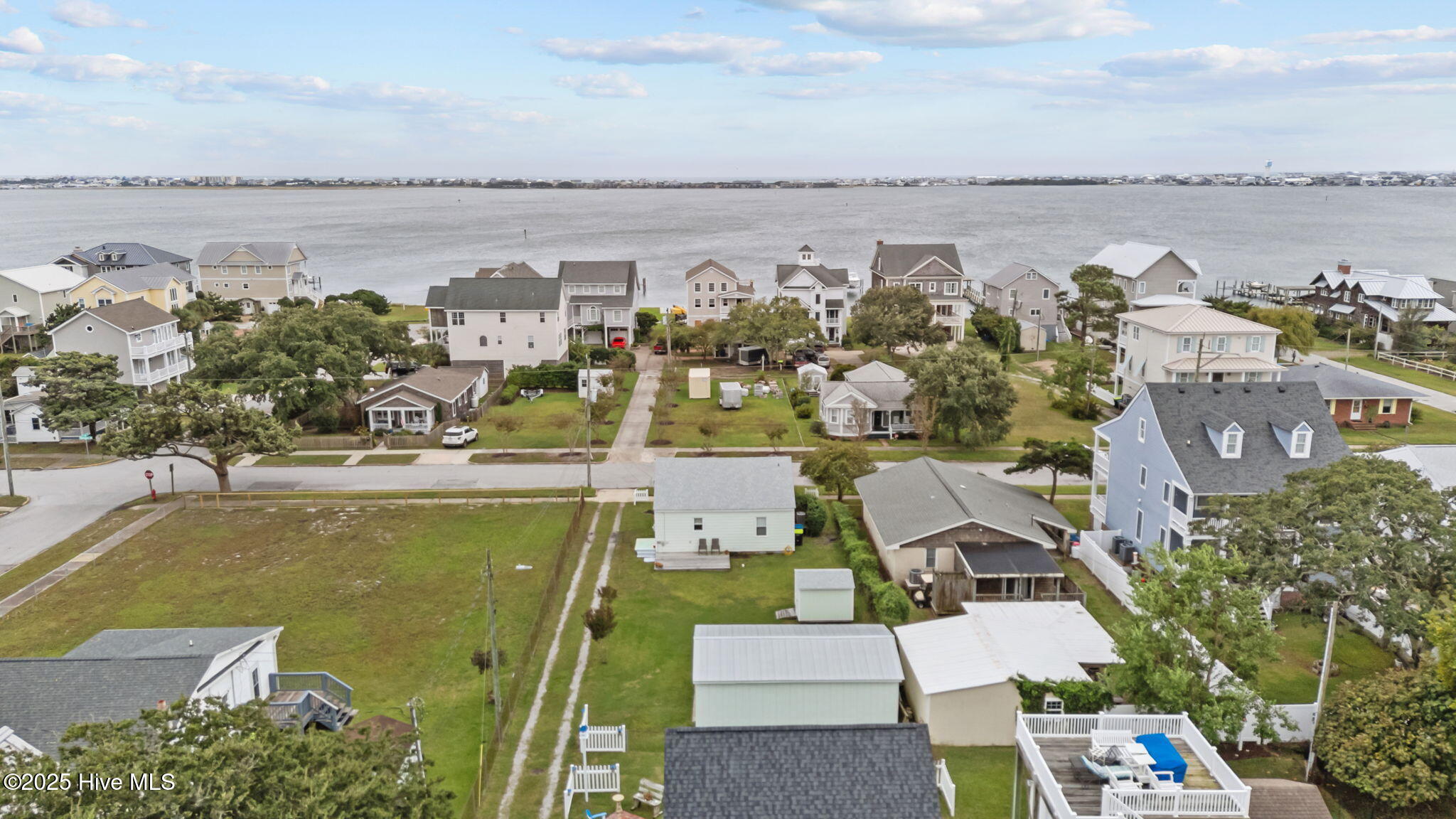 Homes for sale in Morehead City, NC | 1404 Shackleford St, Morehead City, NC 28557 | MLS# 100533816