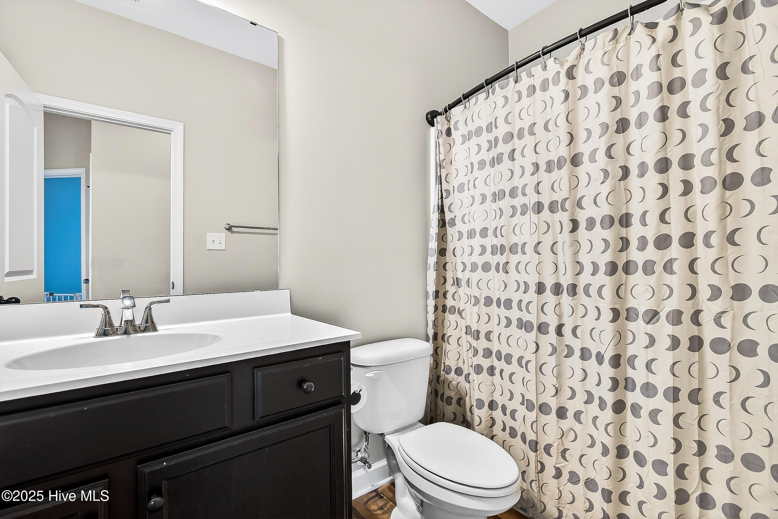 100543581 | Photo 25