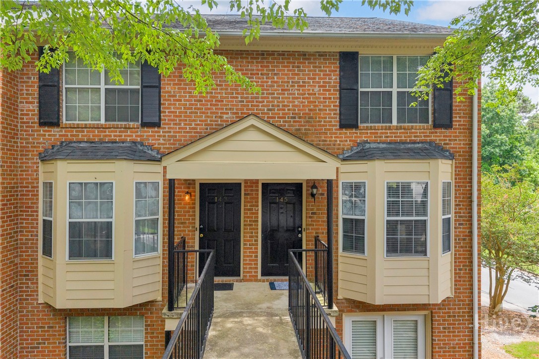 FEATURED LISTINGS