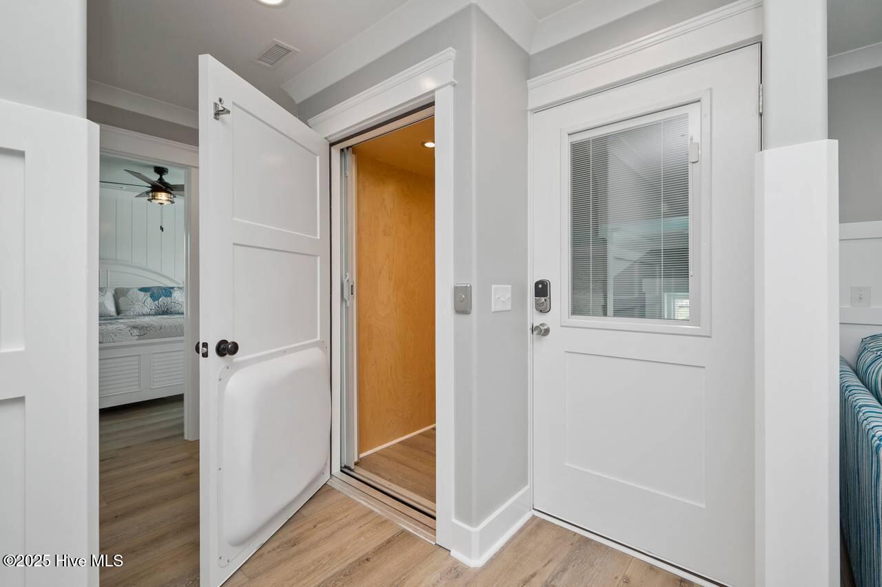 100527522 | Photo 94