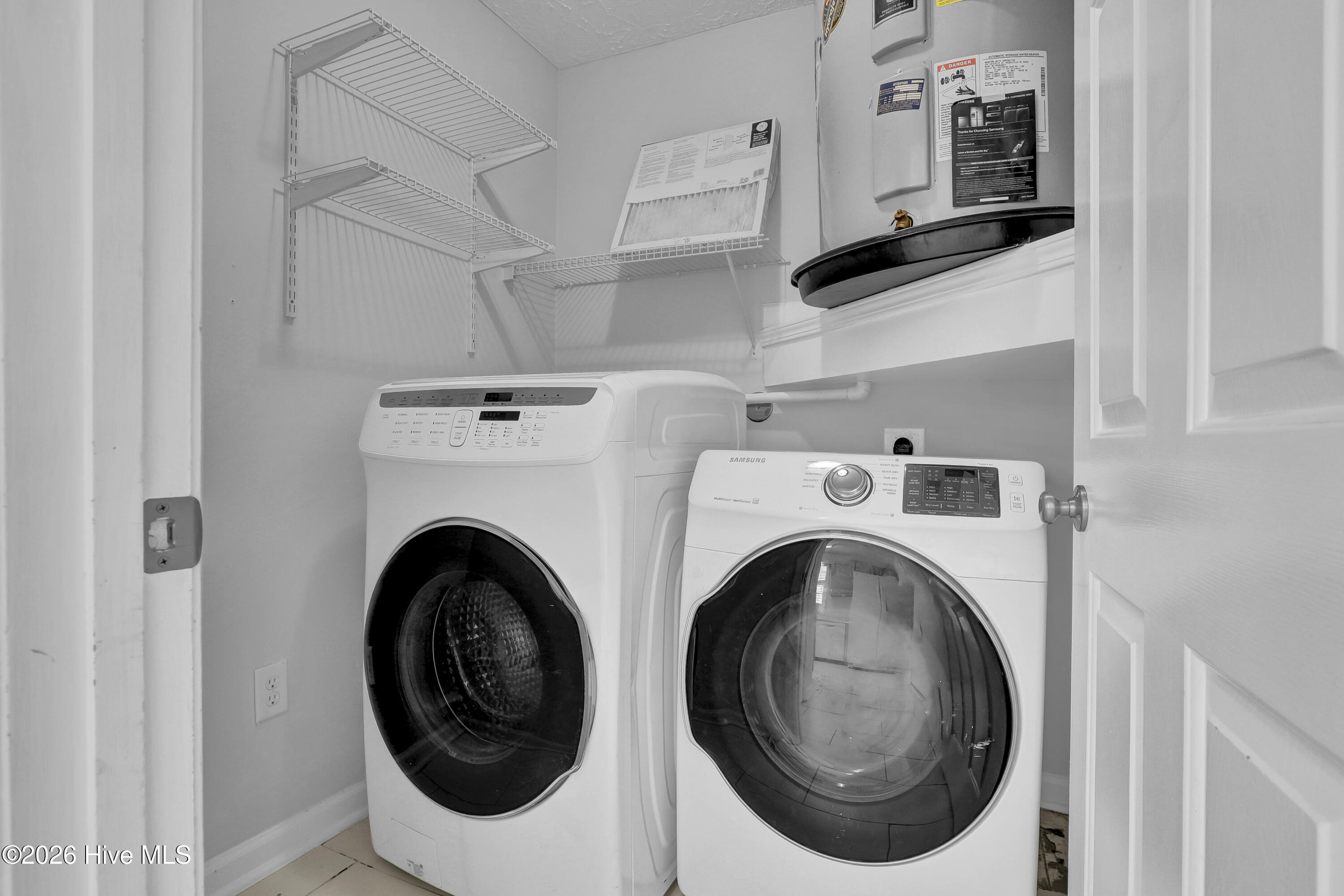 100549812 | Photo 19