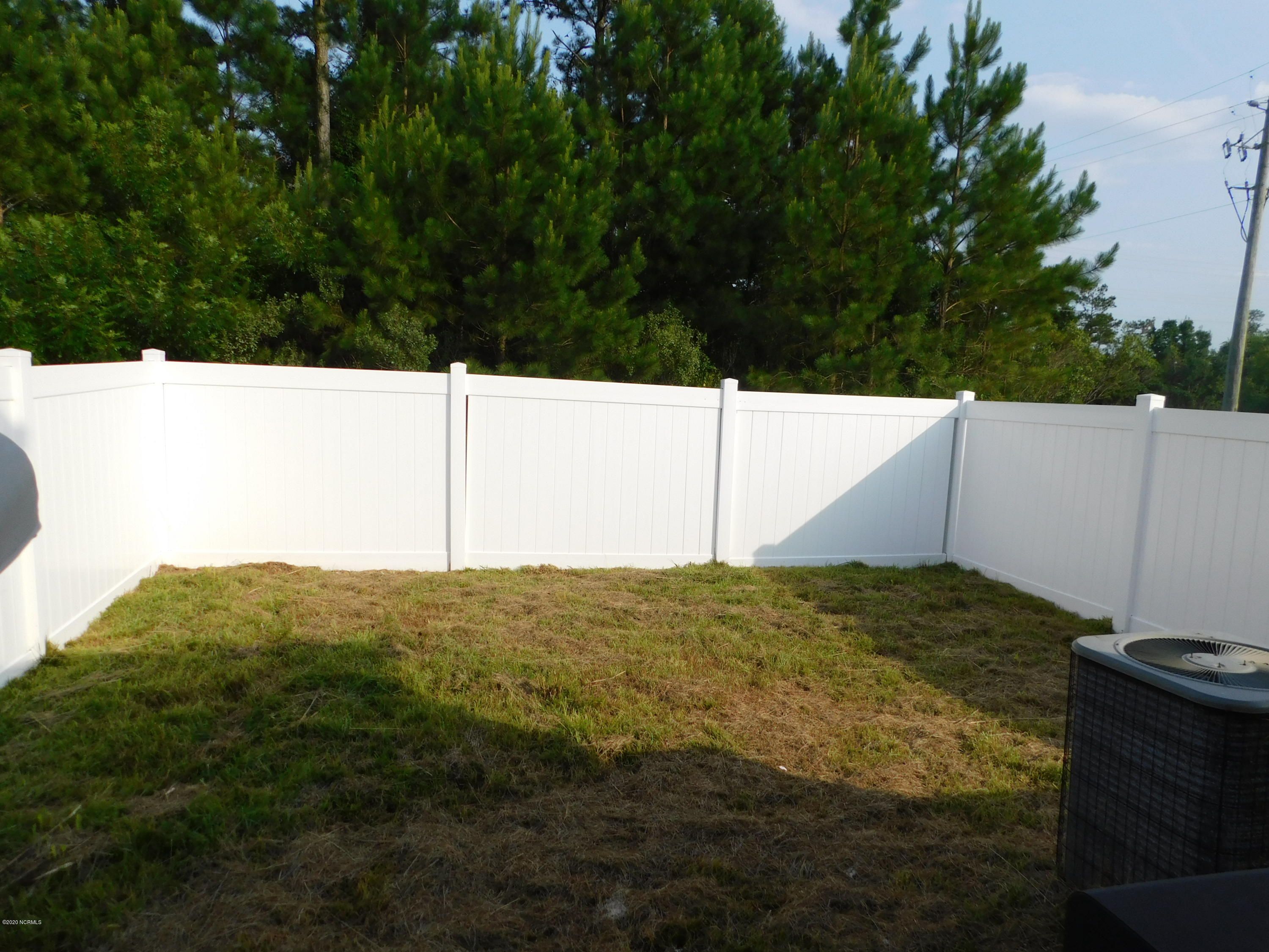 100568605 | Photo 11