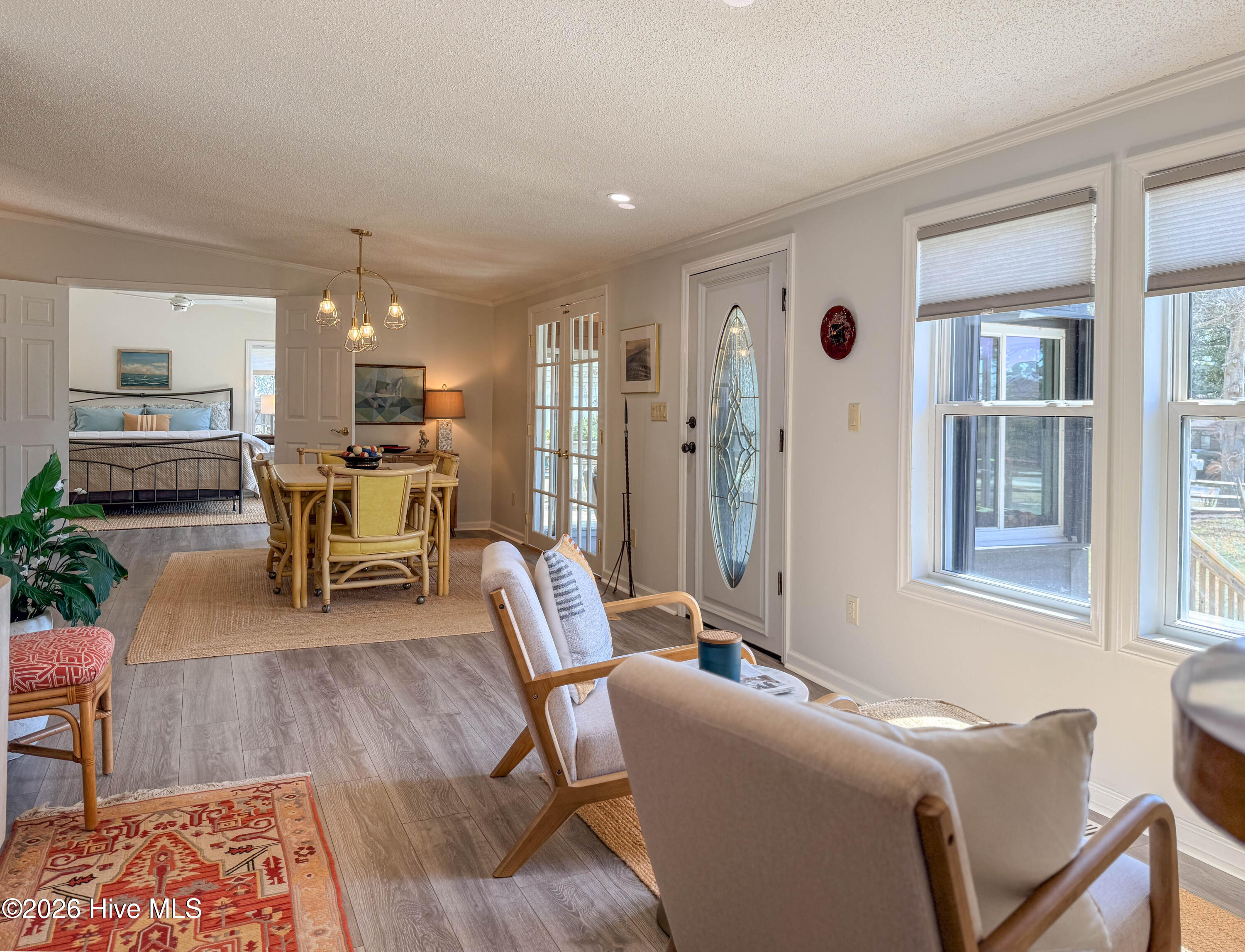 100559362 | Photo 14