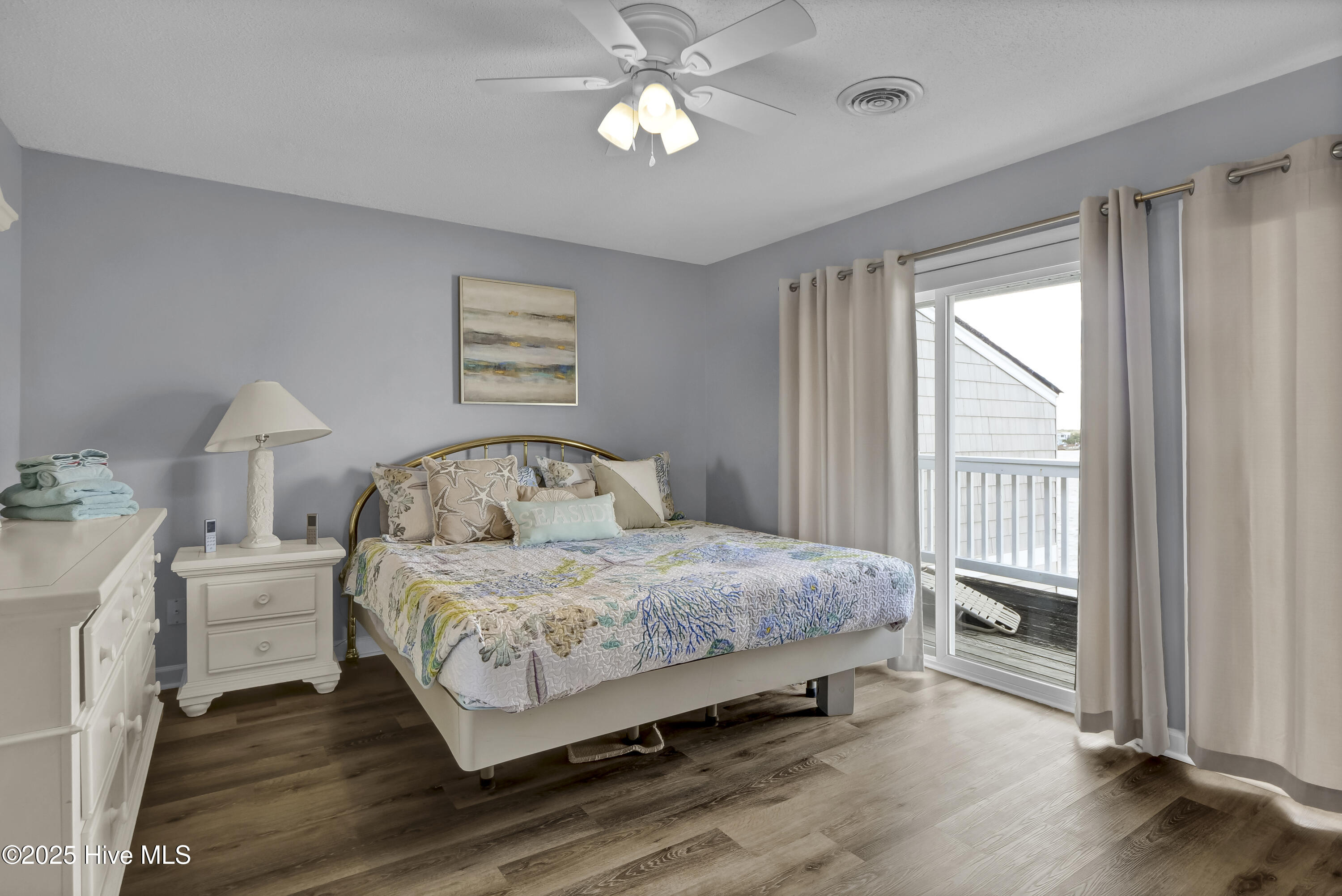 100491004 | Photo 21