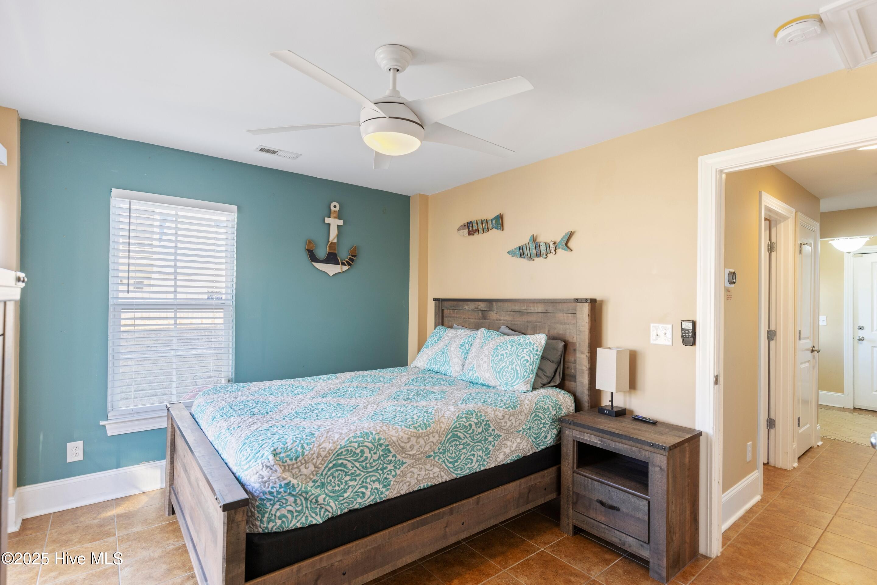 100546676 | Photo 46