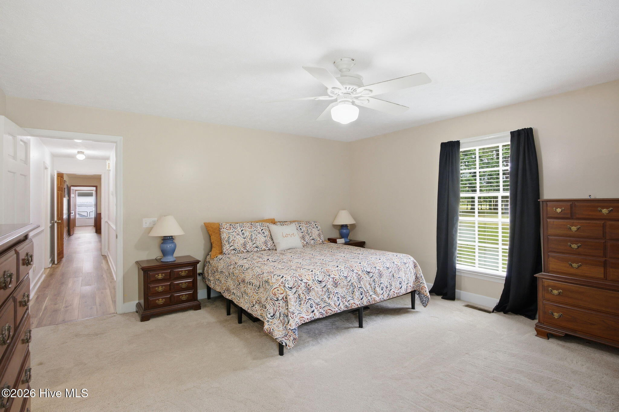 100570604 | Photo 17