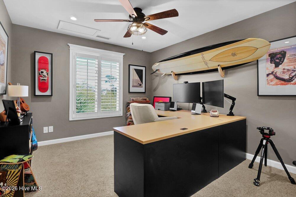 100559715 | Photo 44