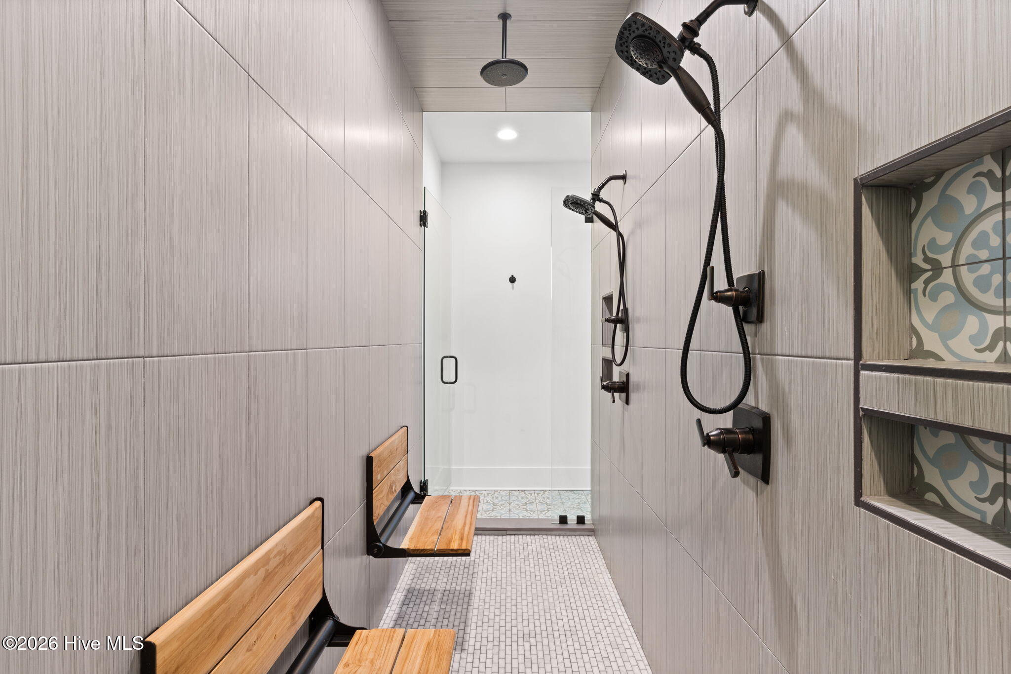 100554419 | Photo 36