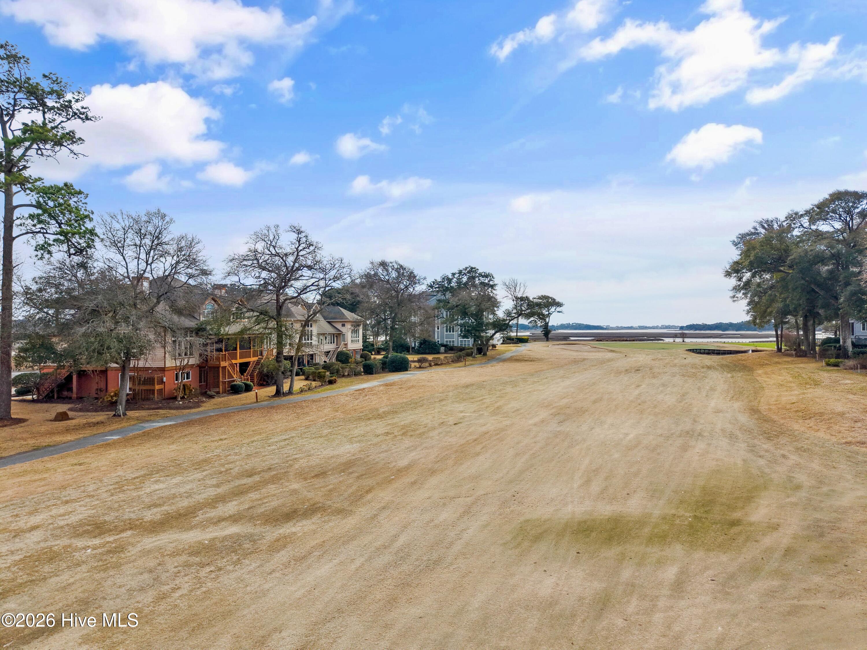 100557427 | Photo 84