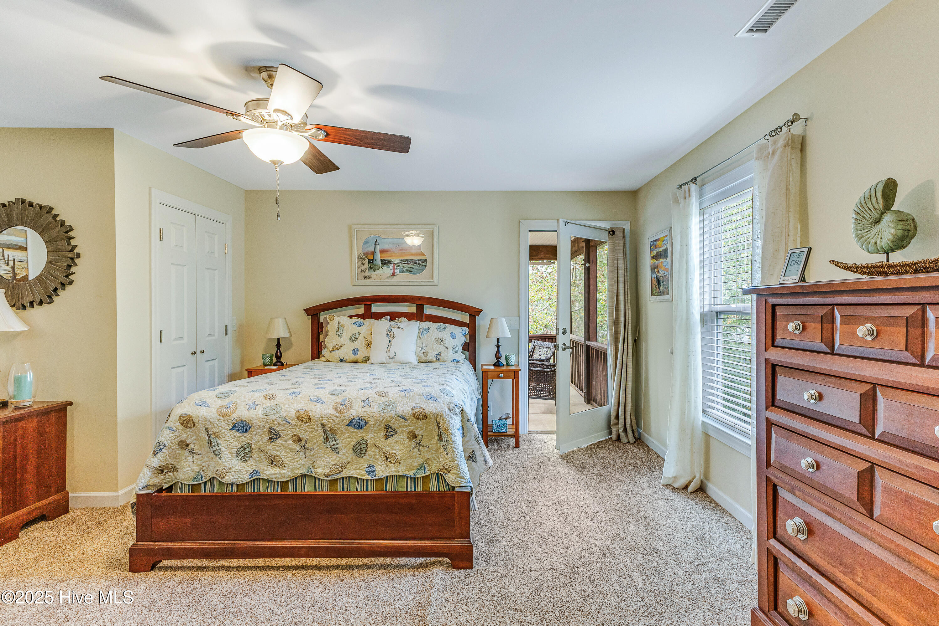 100543216 | Photo 25