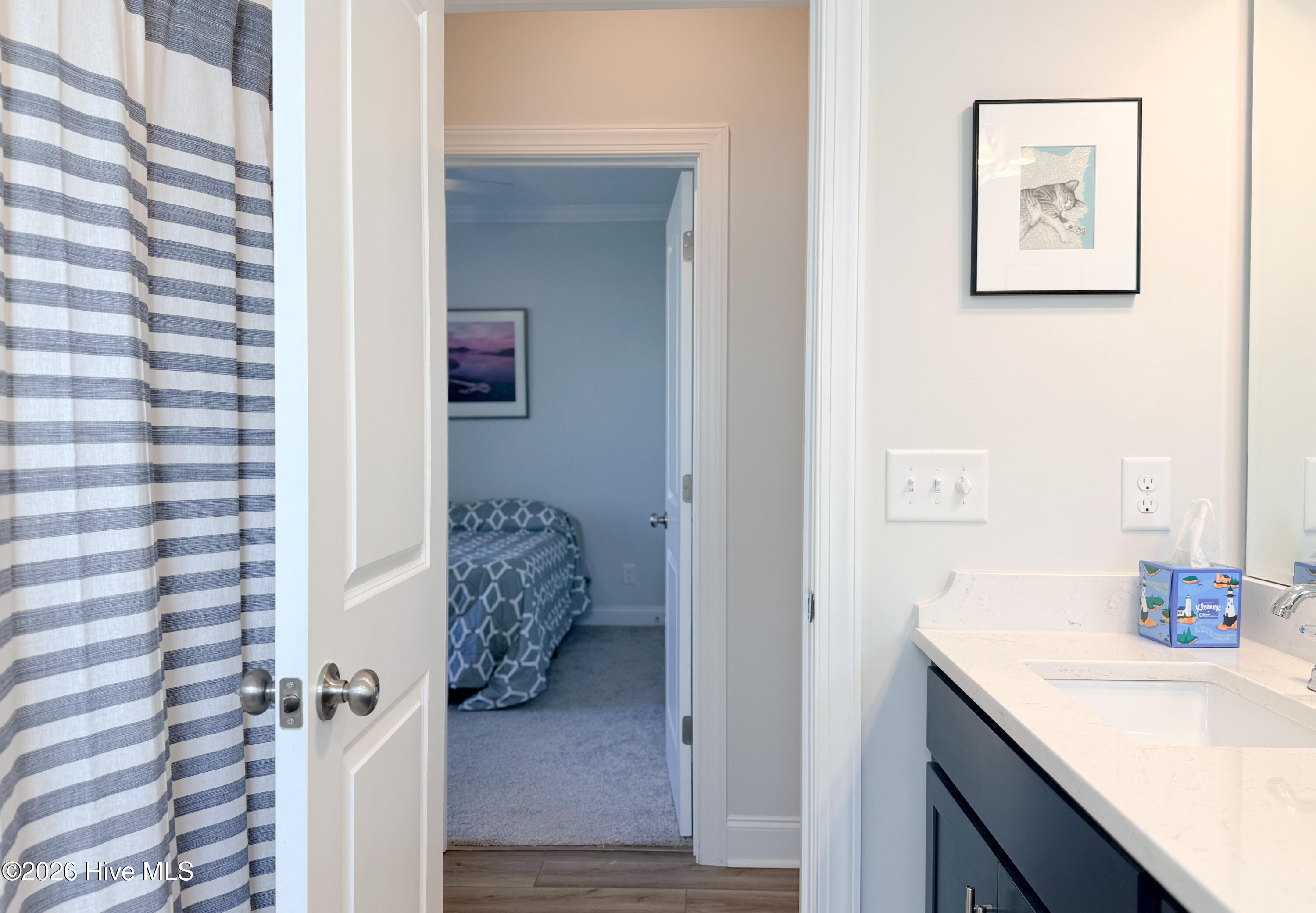 100567915 | Photo 52