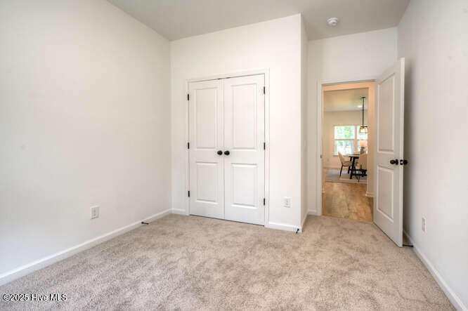 100527327 | Photo 31