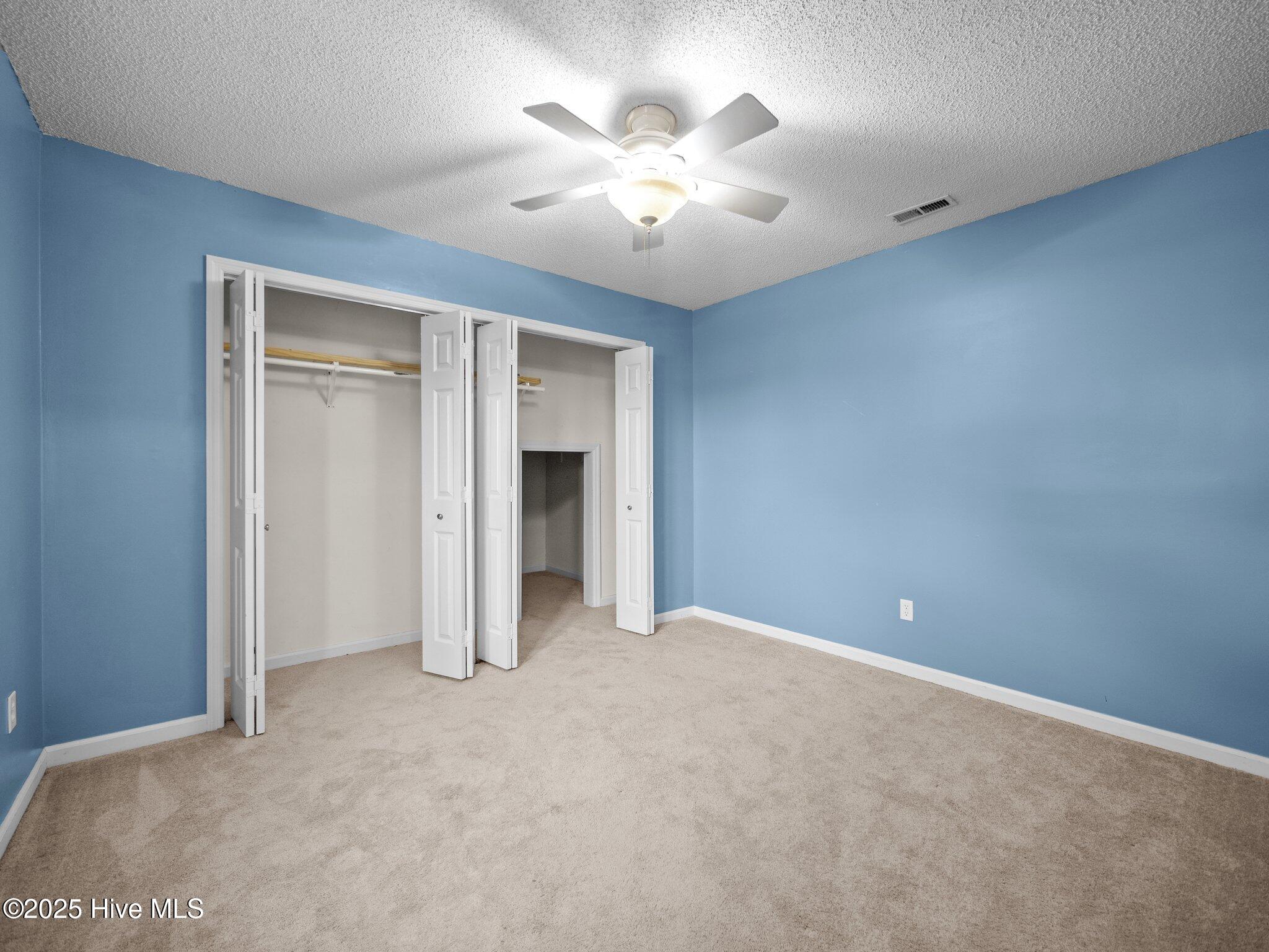 100549891 | Photo 24