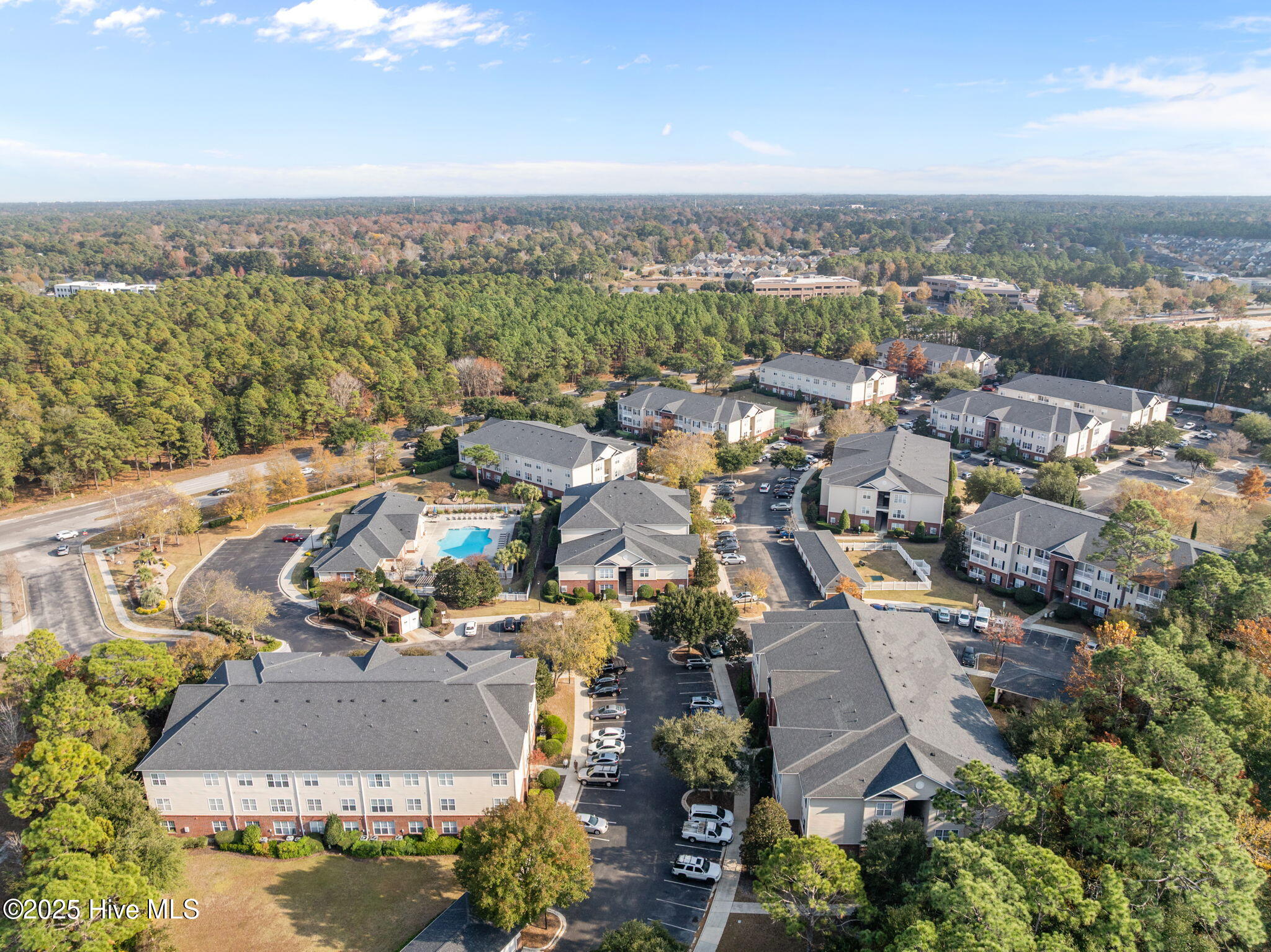 100521738 | Photo 40