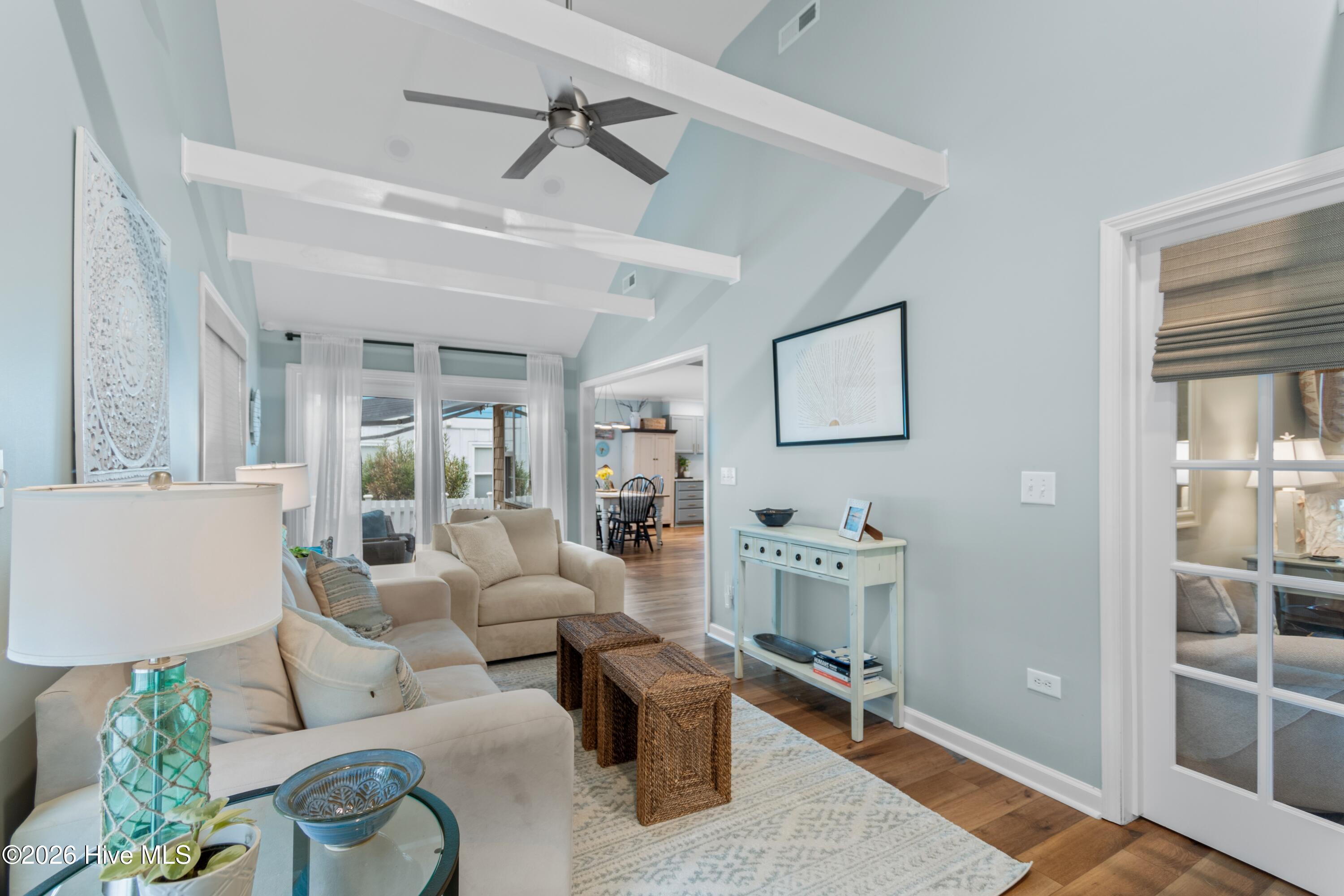 100558104 | Photo 26