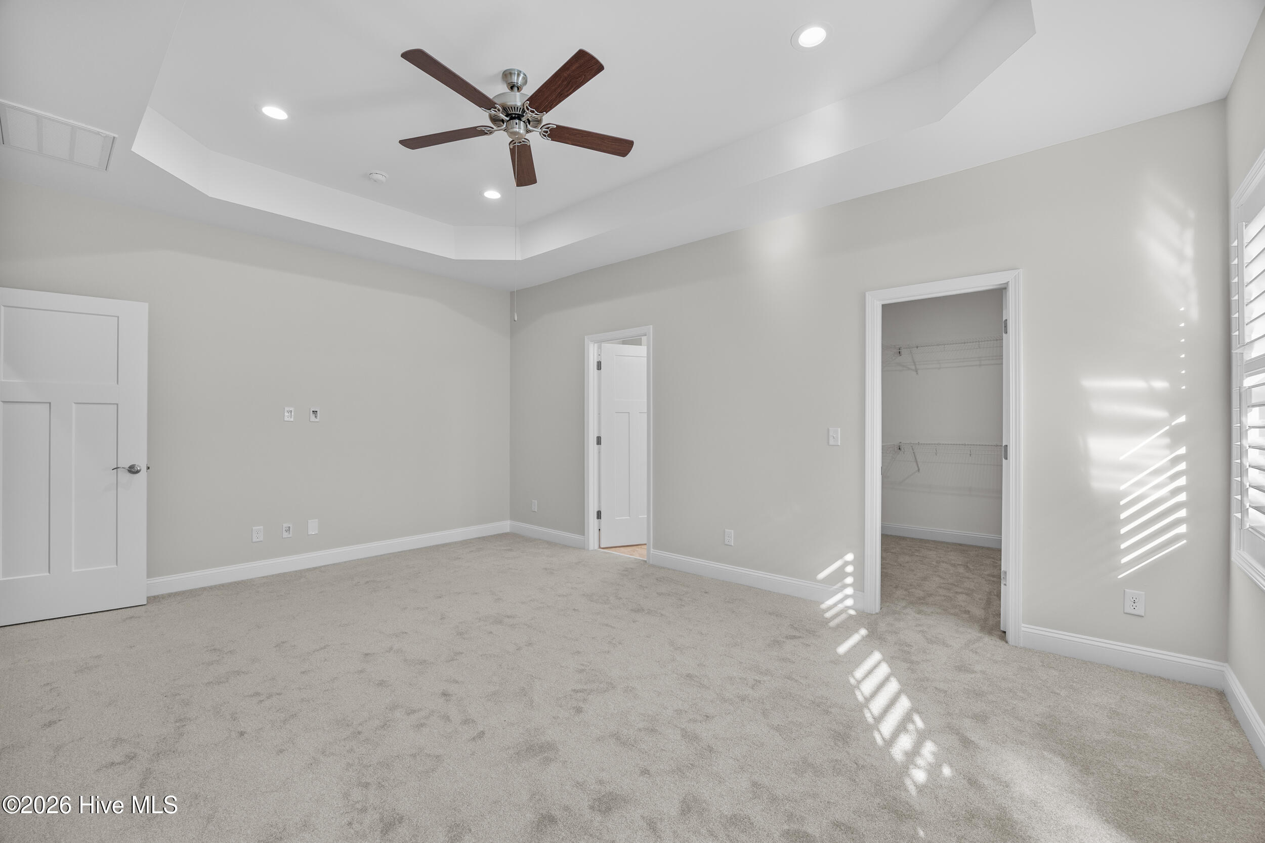 100559295 | Photo 27