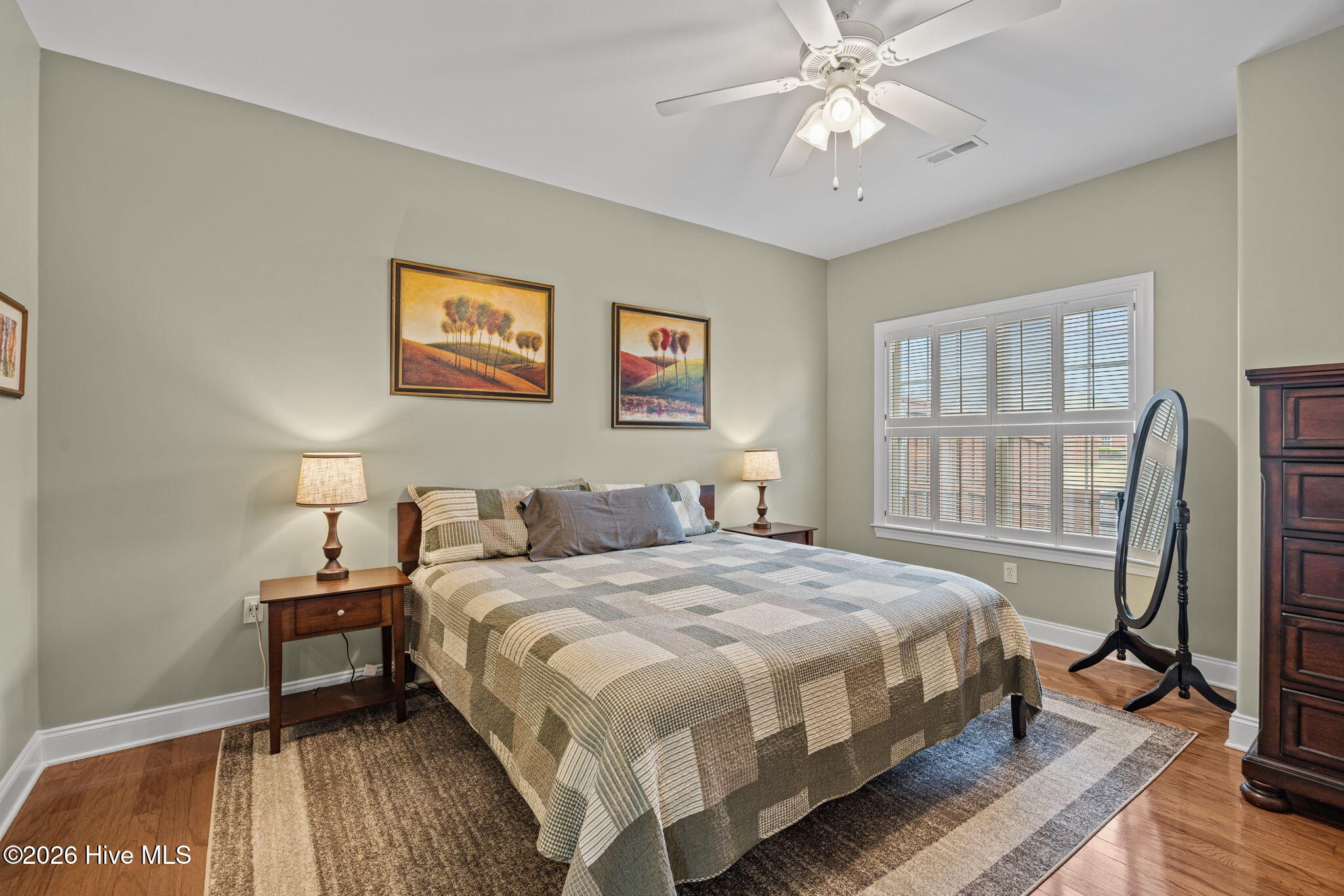 100560017 | Photo 17