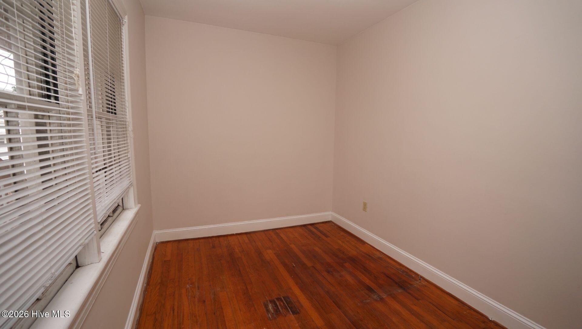 100547653 | Photo 25