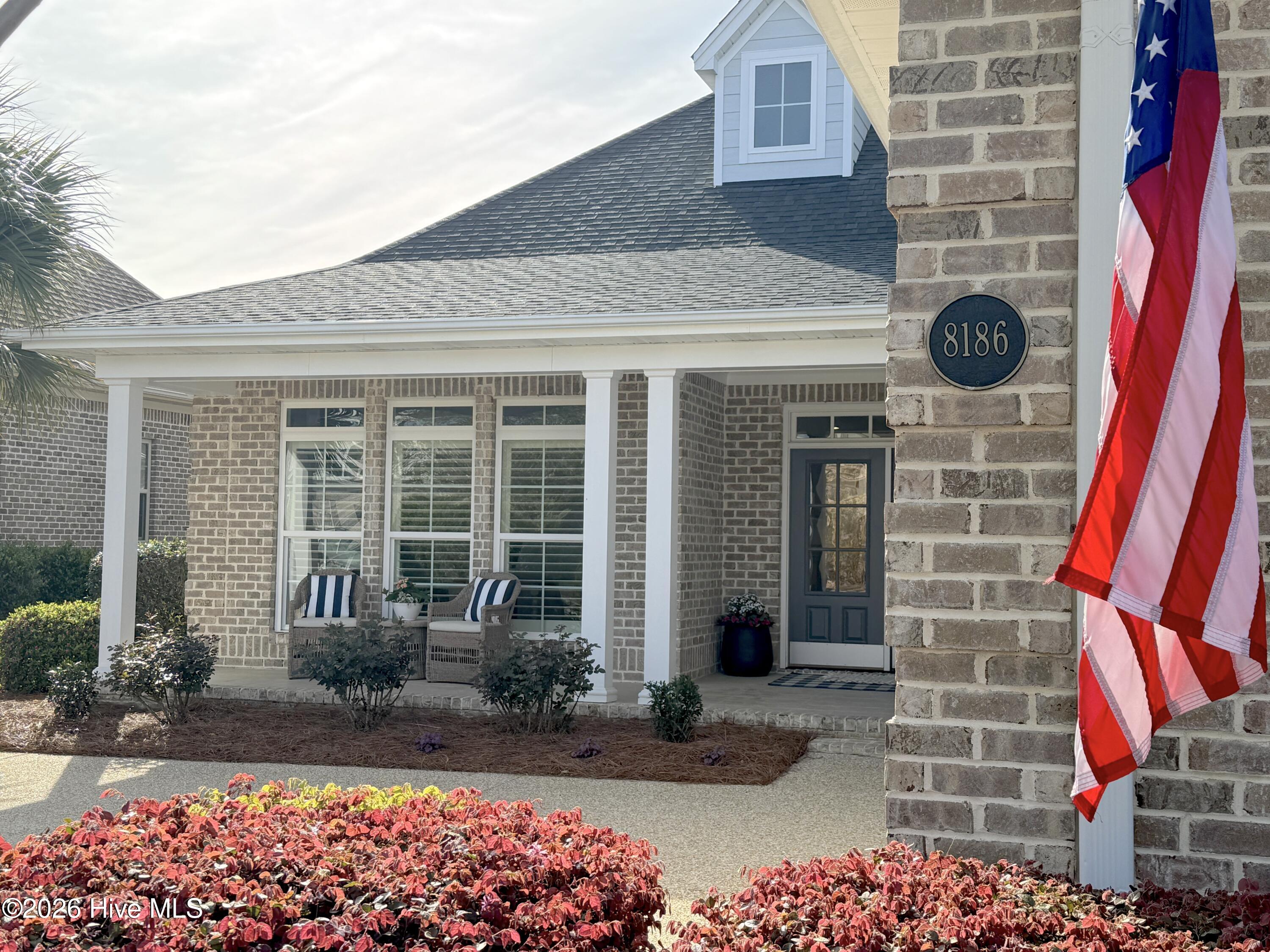 100564015 | Photo 52