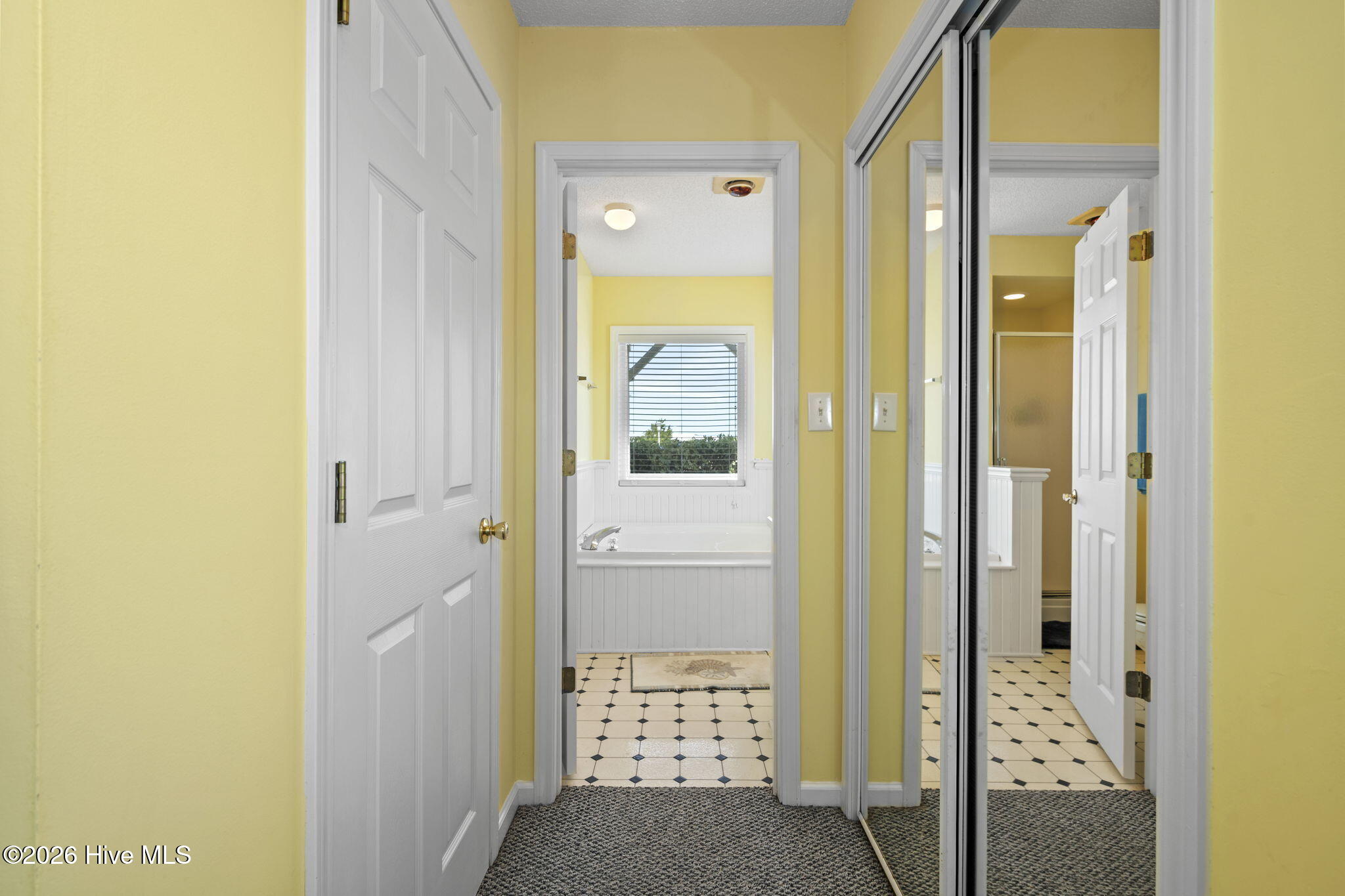 100566433 | Photo 27