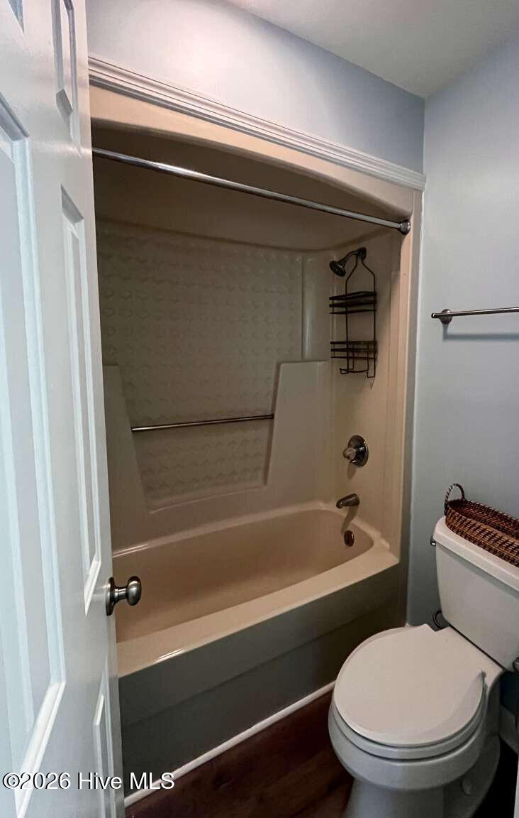 100549027 | Photo 18