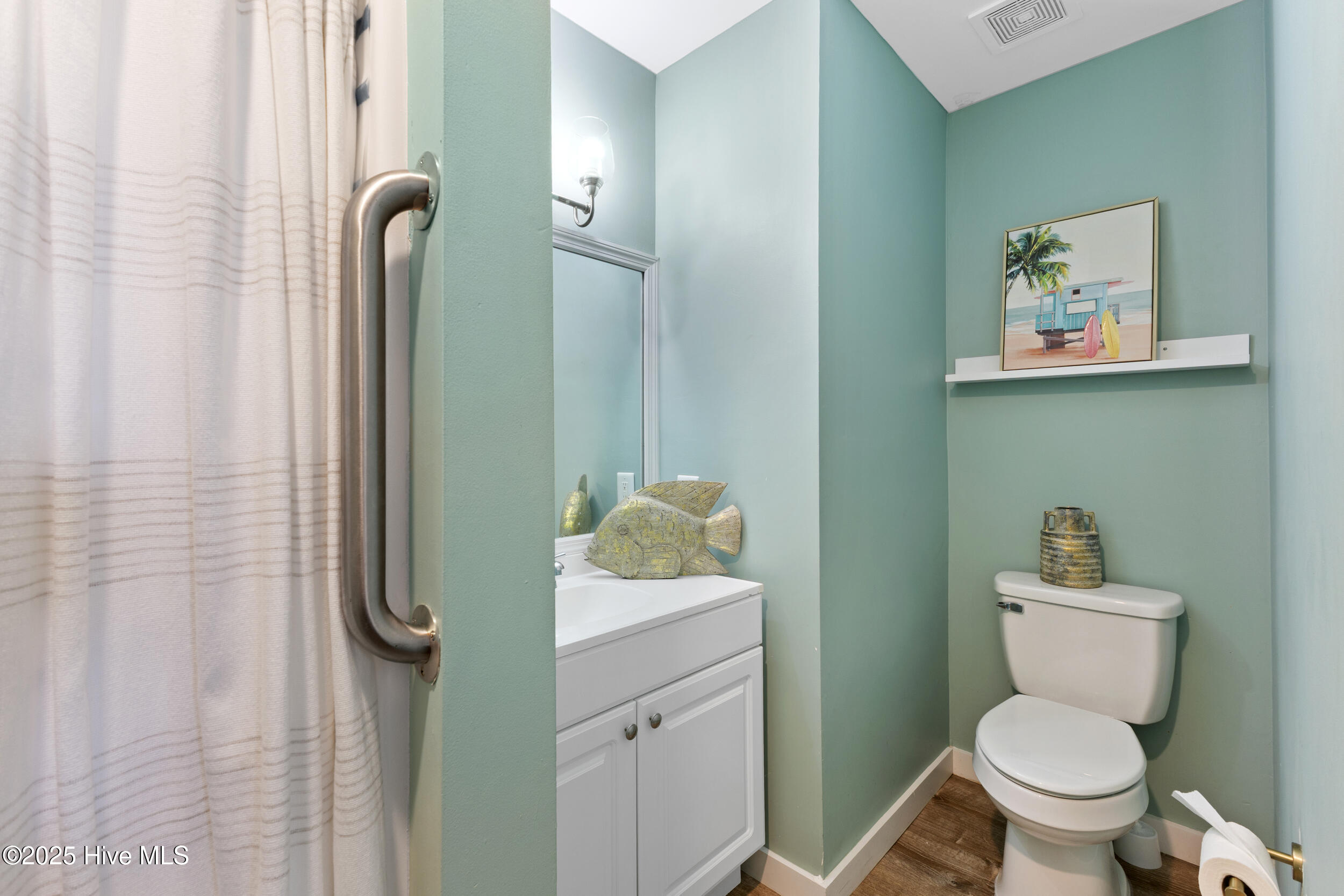 100532541 | Photo 36